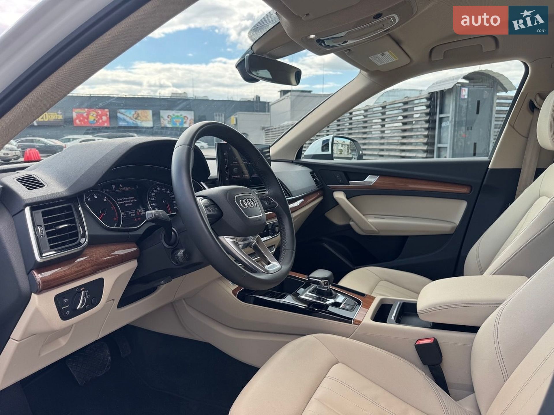 Audi Q5 2020 VIN WA1AAAFYXM2011628 фото оголошення 12 з 17