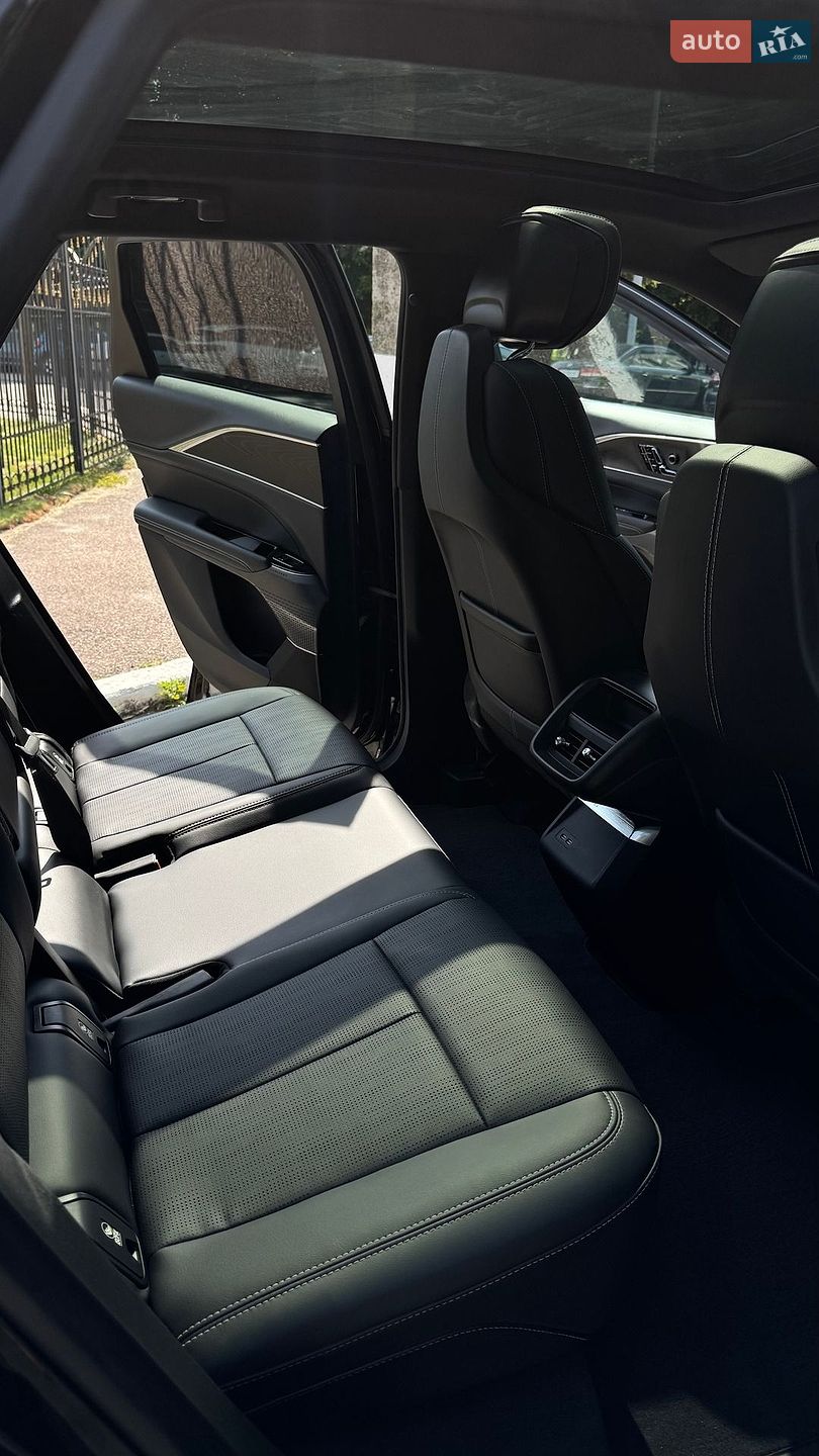Cadillac Lyriq 2023 VIN 1GYKPPRK7RZ115781 фото оголошення 20 з 23