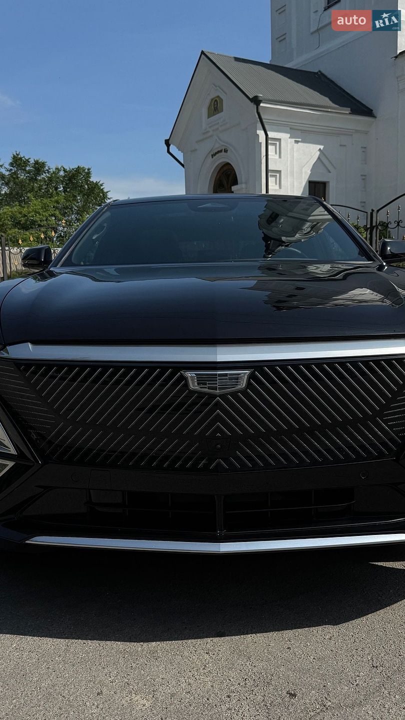 Cadillac Lyriq 2023 VIN 1GYKPPRK7RZ115781 фото оголошення 4 з 23