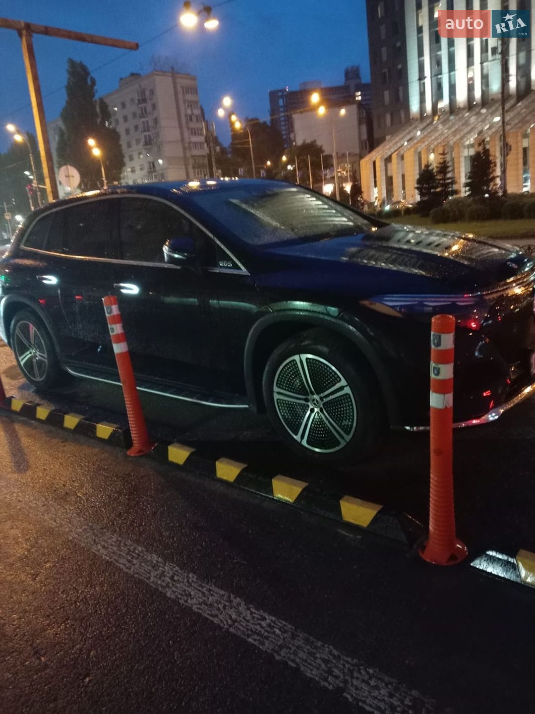 Mercedes-Benz EQS SUV 2023 VIN 4JGDM2EB9PA015236 фото оголошення 14 з 72