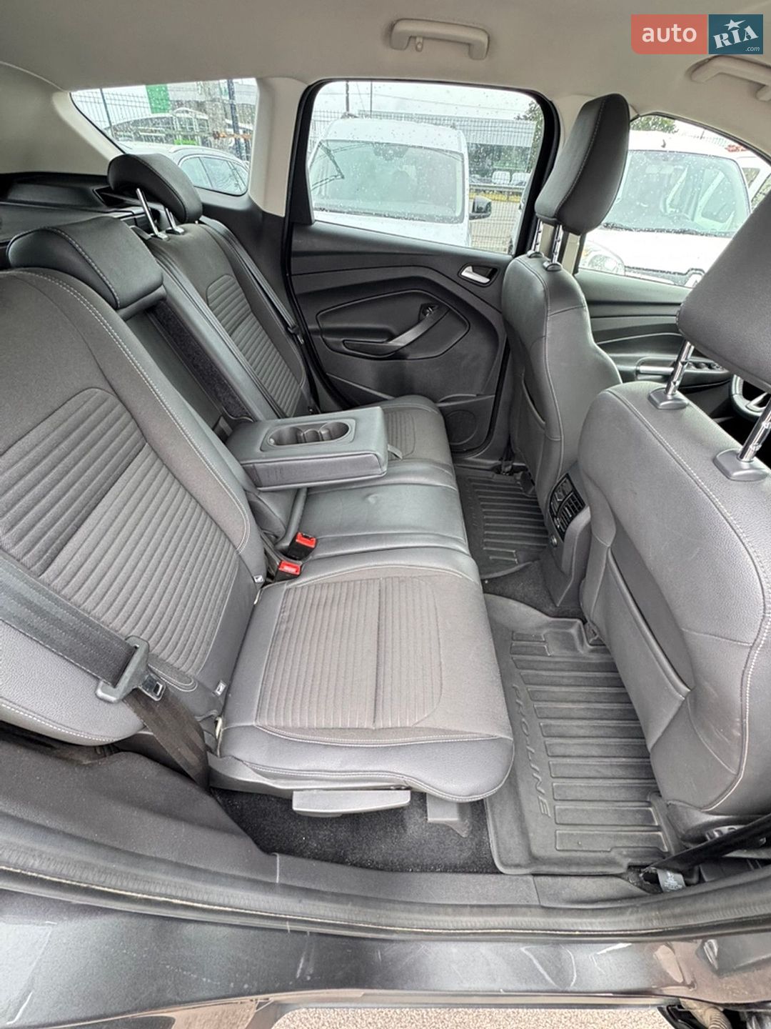 Ford Kuga 2019 VIN WF0AXXWPMAKM24387 фото оголошення 32 з 36