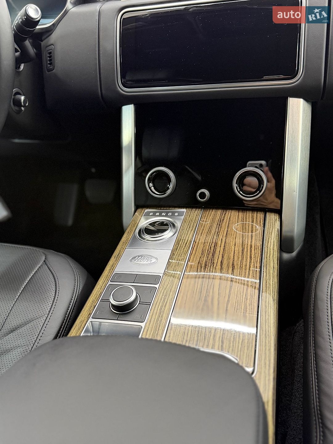 LAND ROVER RANGE ROVER VOGUE 2019 VIN SALGA2BK6LA582506 фото оголошення 23 з 69
