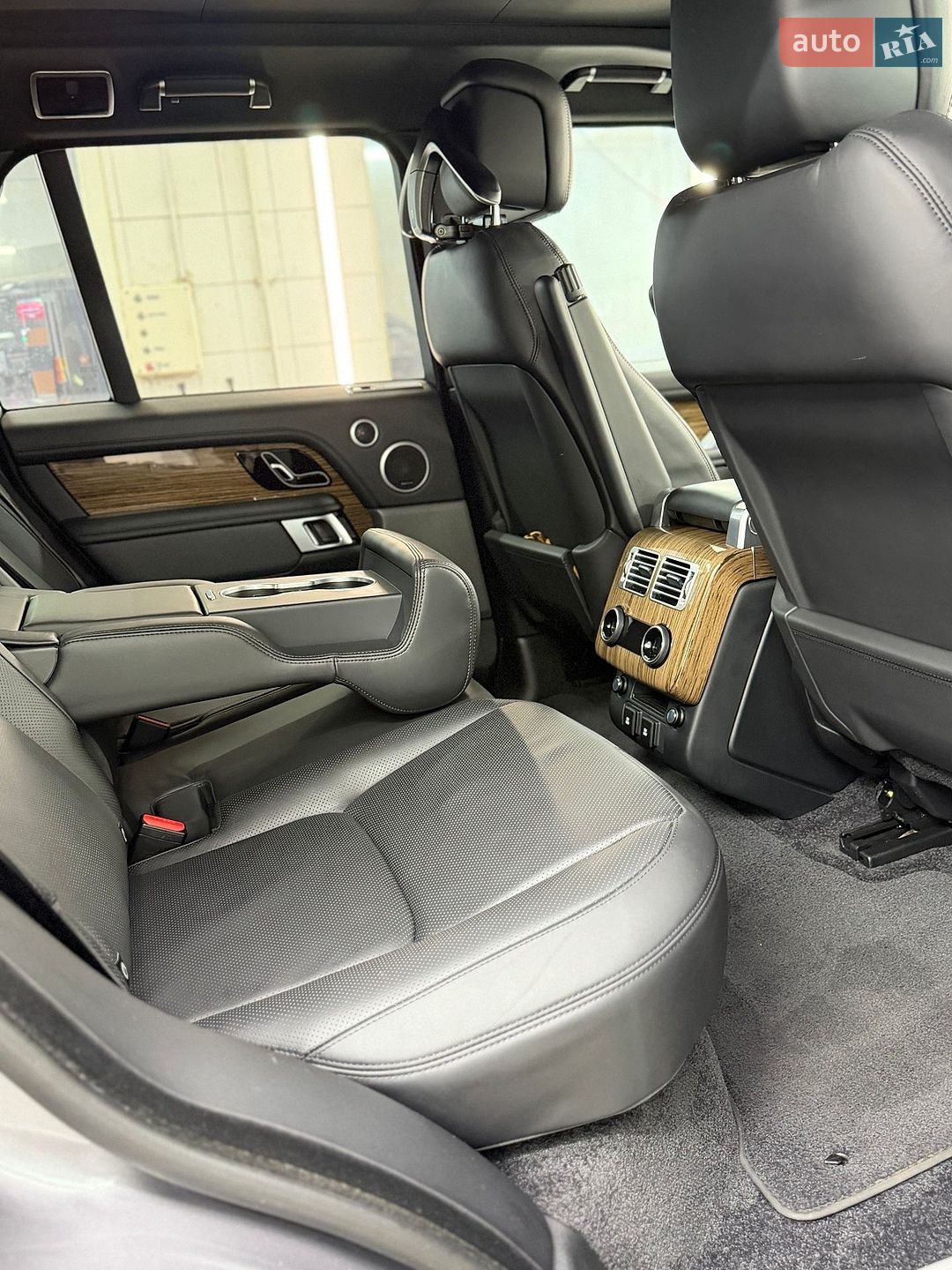 LAND ROVER RANGE ROVER VOGUE 2019 VIN SALGA2BK6LA582506 фото оголошення 29 з 69