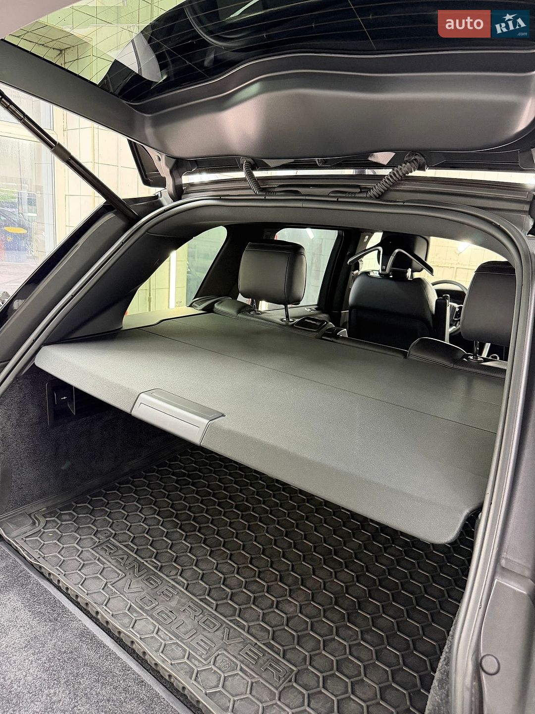 LAND ROVER RANGE ROVER VOGUE 2019 VIN SALGA2BK6LA582506 фото оголошення 42 з 69