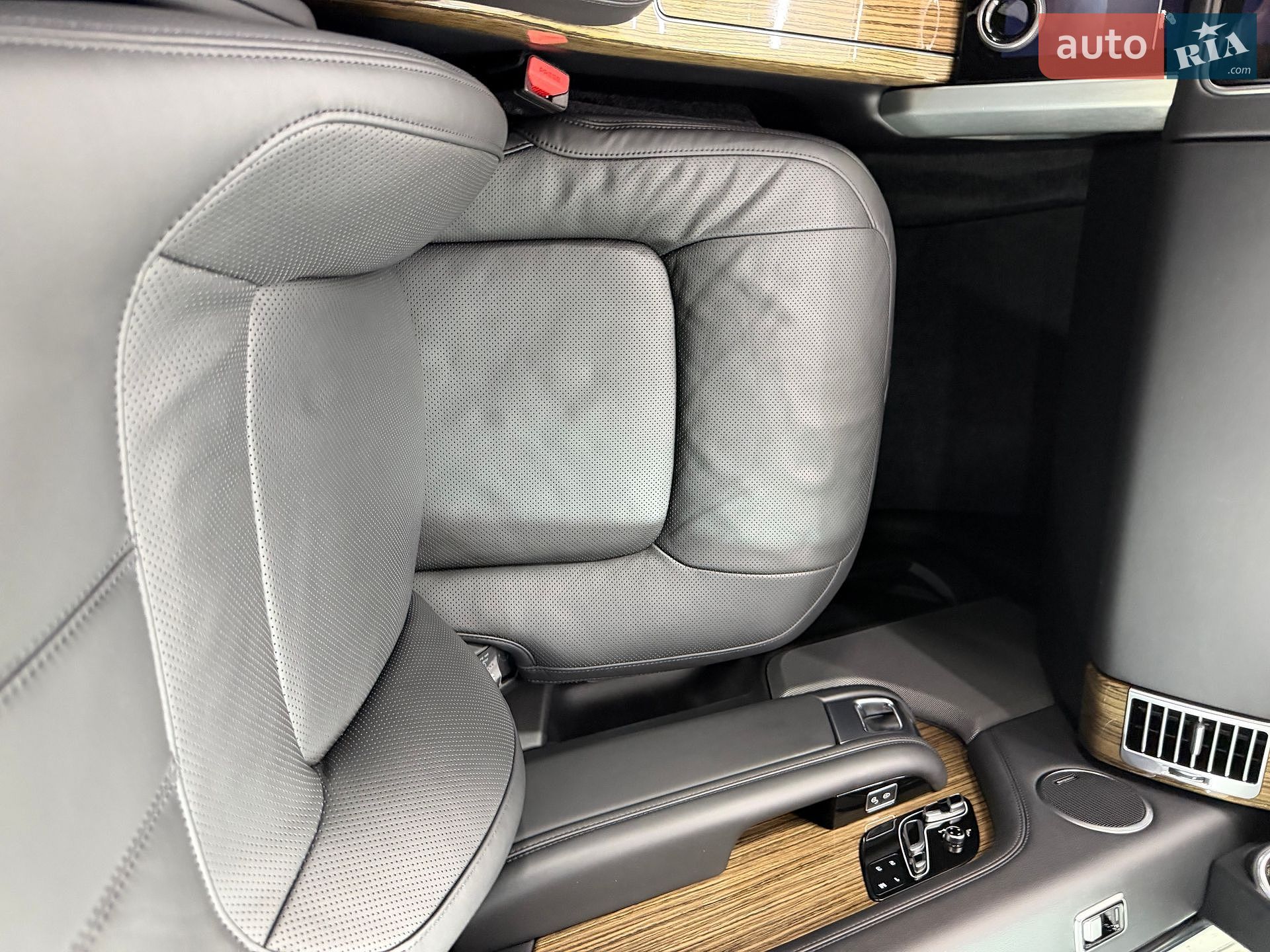 LAND ROVER RANGE ROVER VOGUE 2019 VIN SALGA2BK6LA582506 фото оголошення 51 з 69