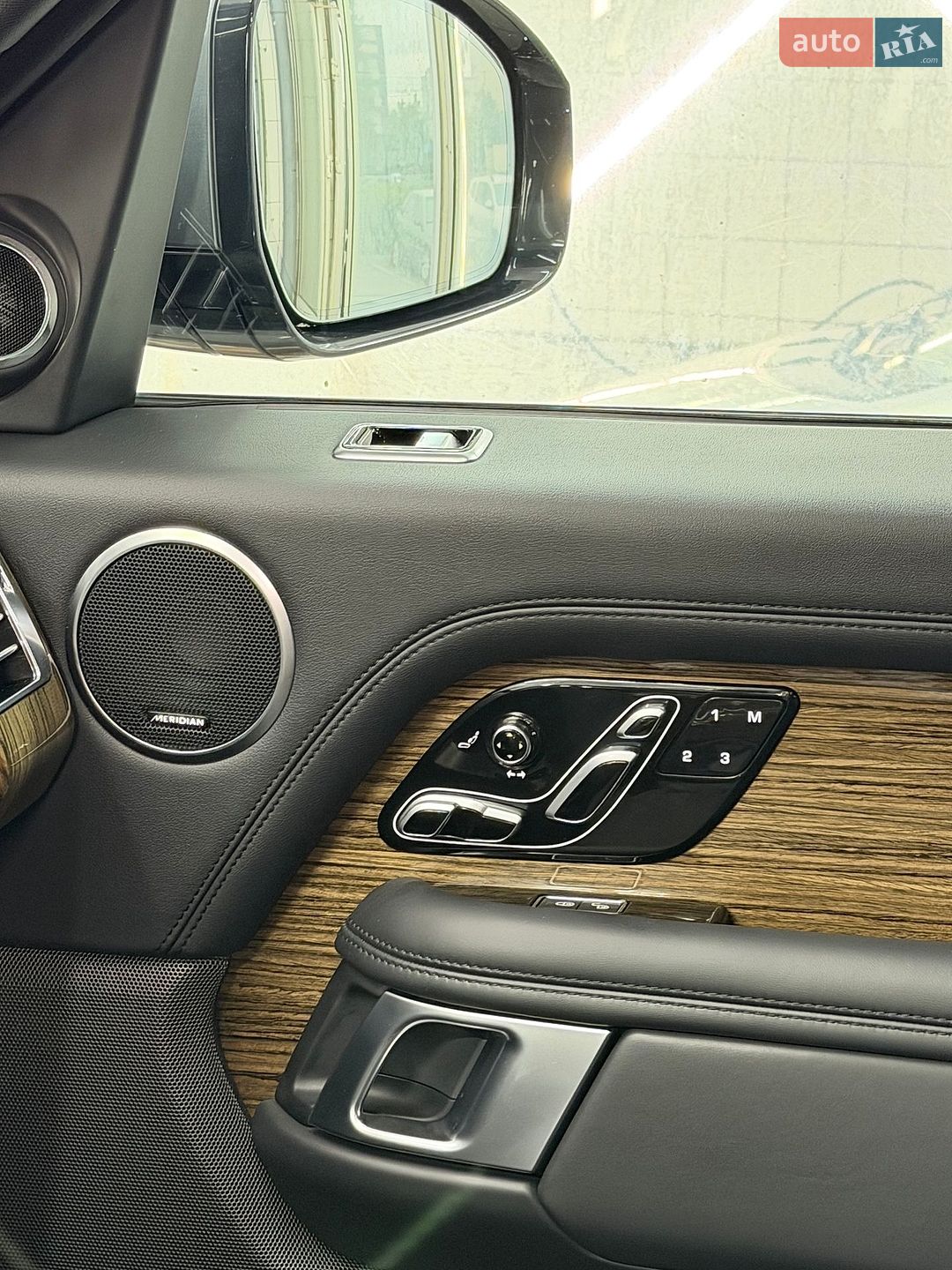 LAND ROVER RANGE ROVER VOGUE 2019 VIN SALGA2BK6LA582506 фото оголошення 60 з 69