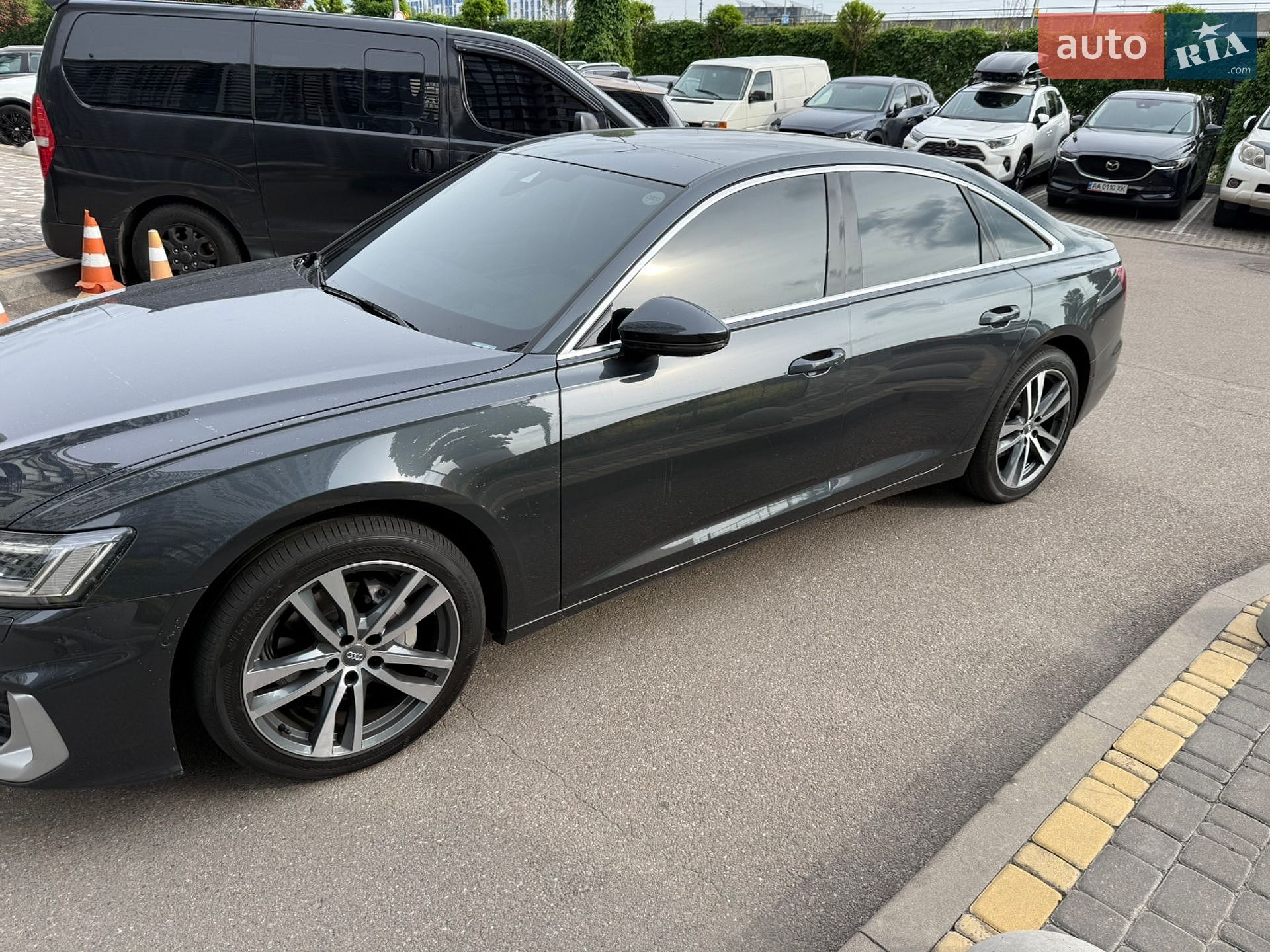 Audi A6 2023 VIN WAUZZZF26RN001628 фото оголошення 8 з 22
