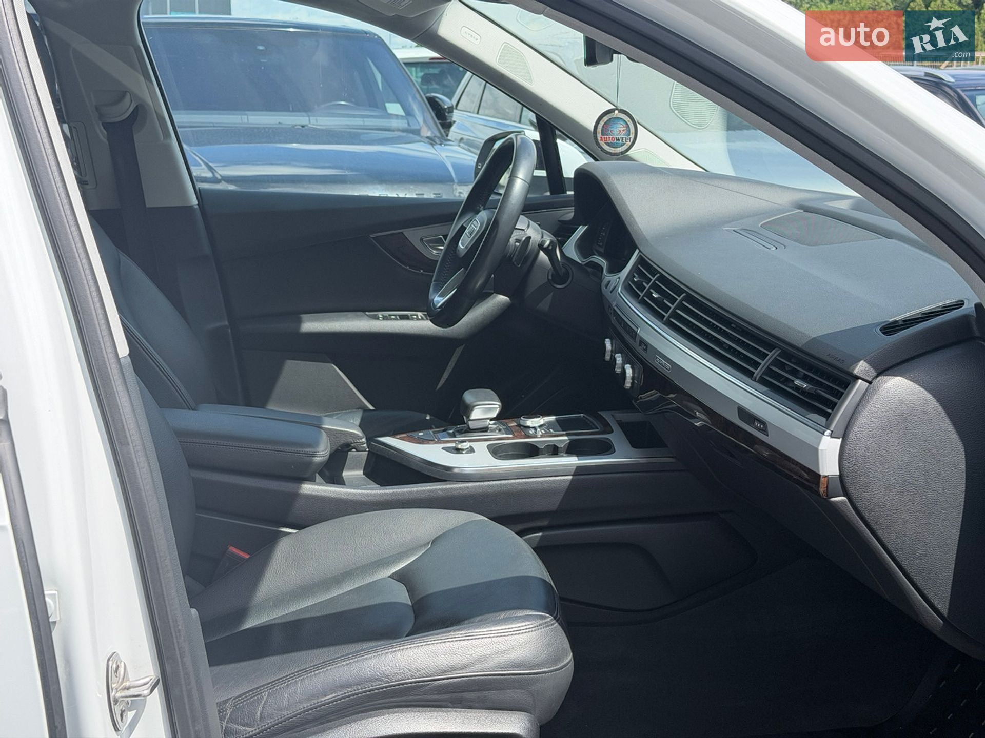 Audi Q7 2018 VIN WA1LHAF77KD024298 фото оголошення 17 з 17