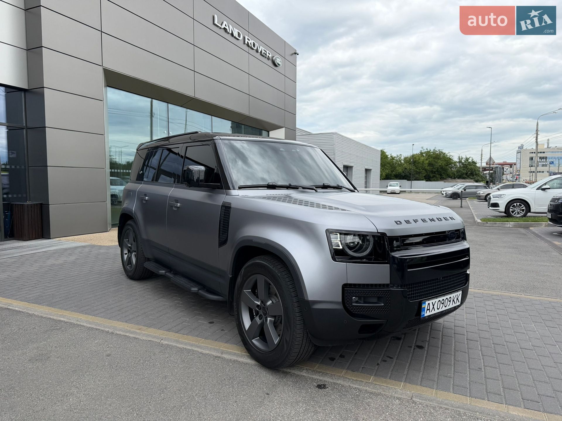 Land Rover Defender 2023 VIN SALEA7BWXR2278301 фото оголошення 3 з 32