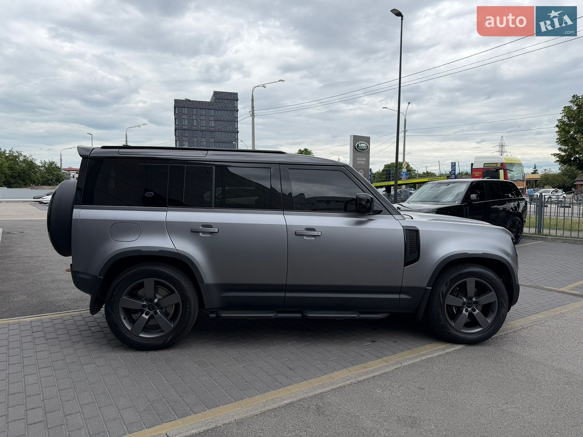 Land Rover Defender 2023 VIN SALEA7BWXR2278301 фото оголошення 4 з 32