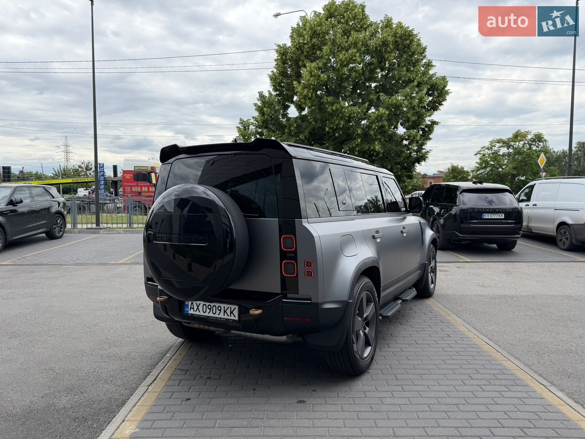 Land Rover Defender 2023 VIN SALEA7BWXR2278301 фото оголошення 5 з 32