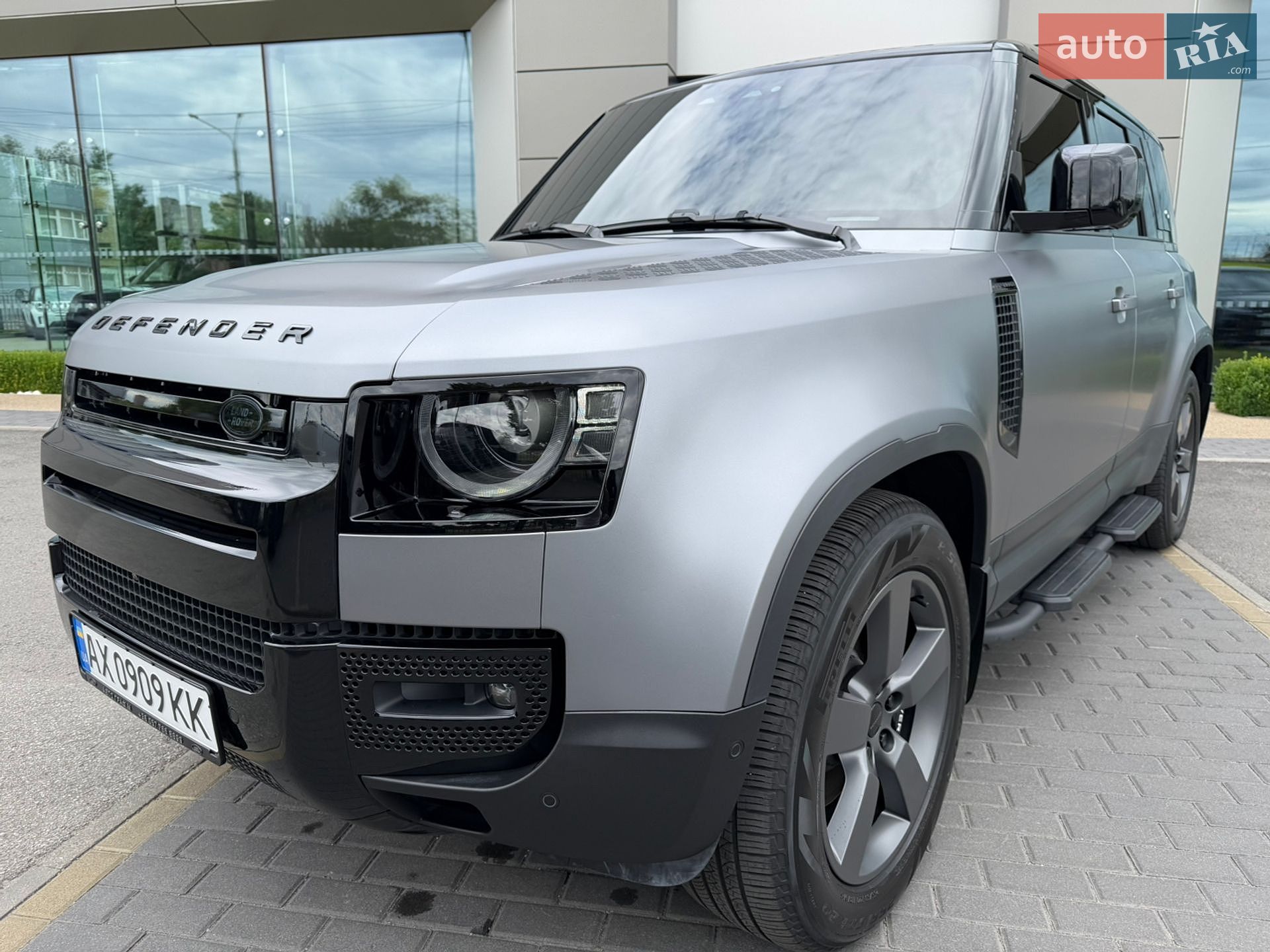 Land Rover Defender 2023 VIN SALEA7BWXR2278301 фото оголошення 8 з 32