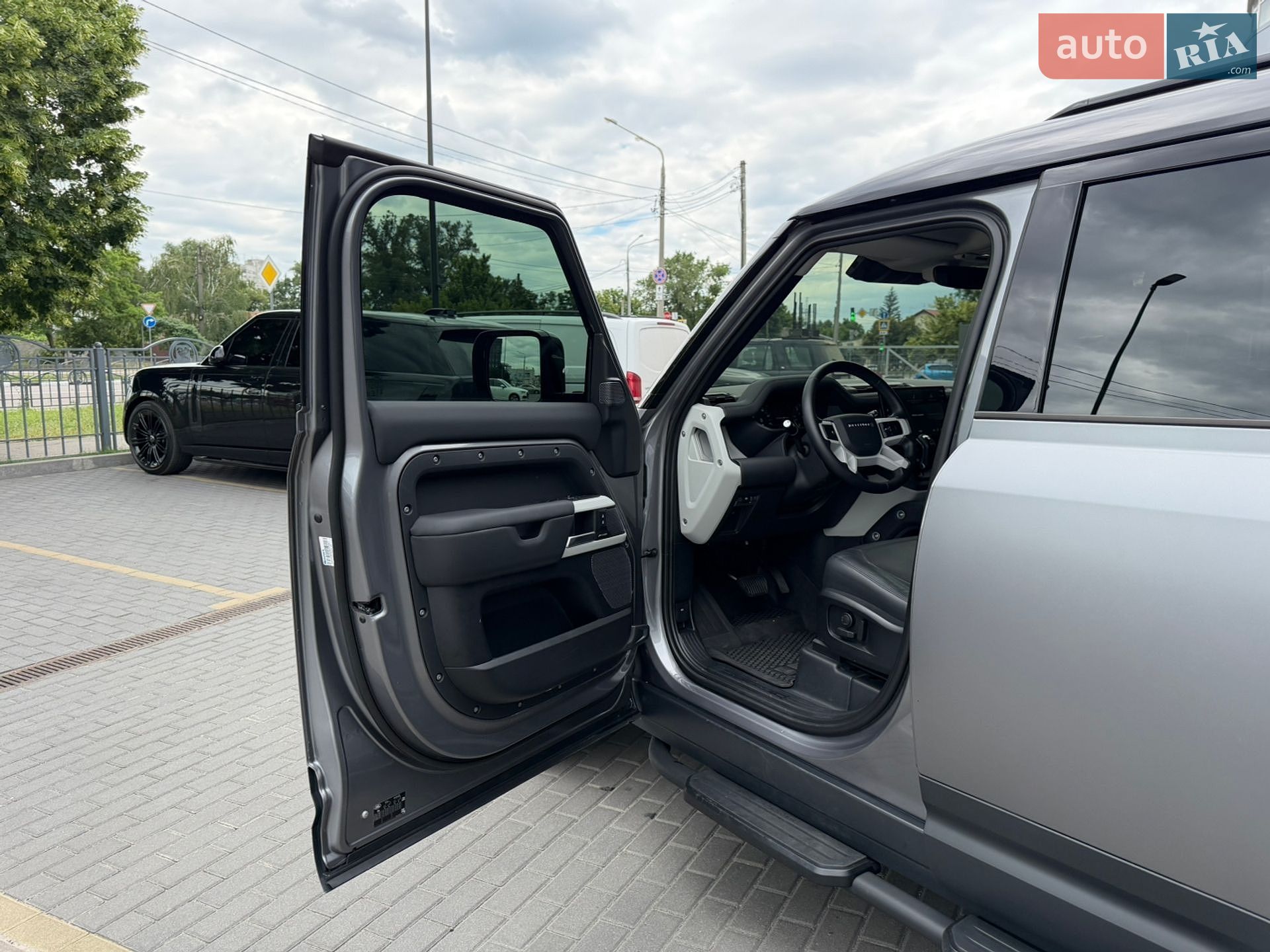 Land Rover Defender 2023 VIN SALEA7BWXR2278301 фото оголошення 14 з 32