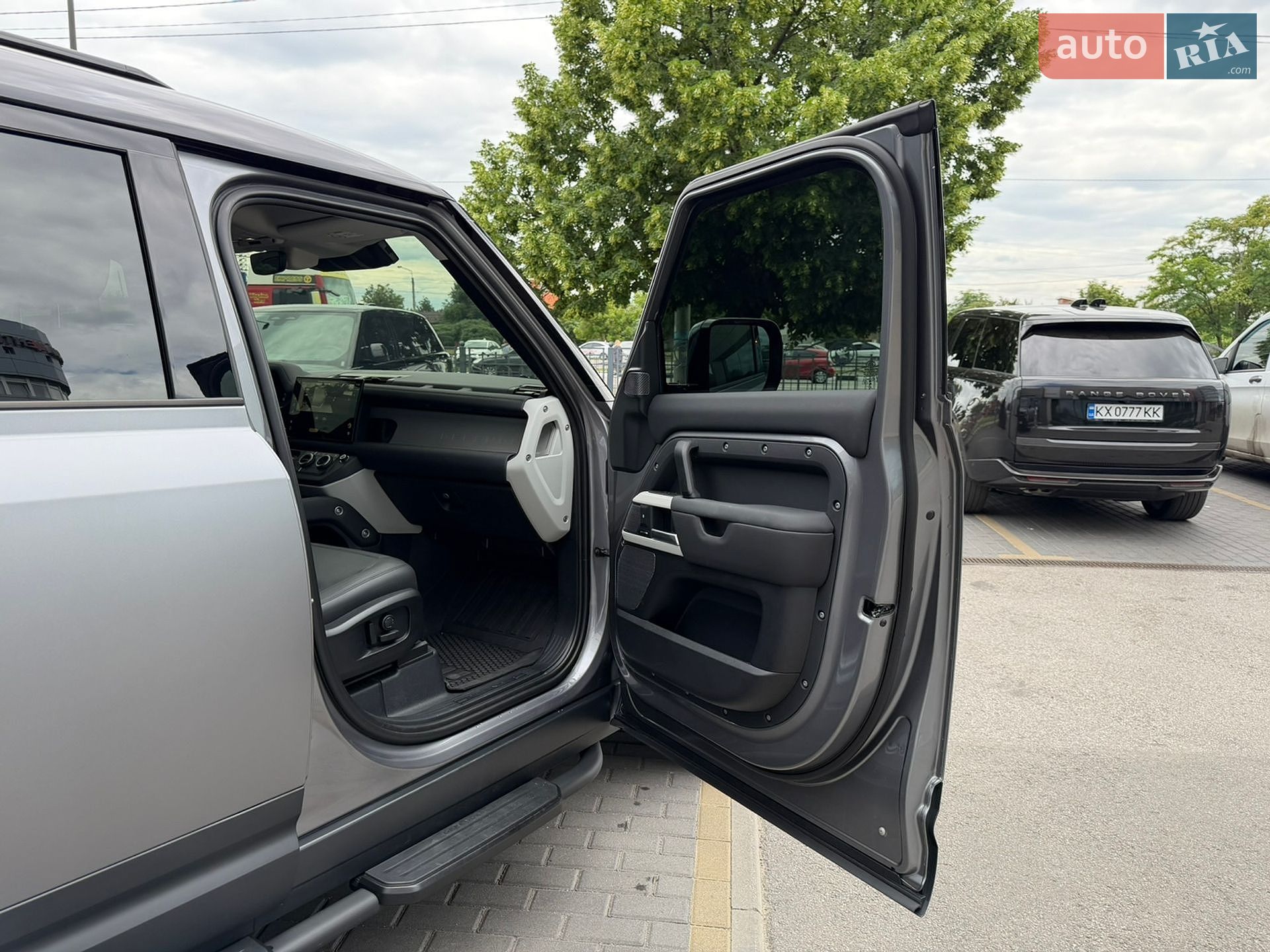 Land Rover Defender 2023 VIN SALEA7BWXR2278301 фото оголошення 29 з 32