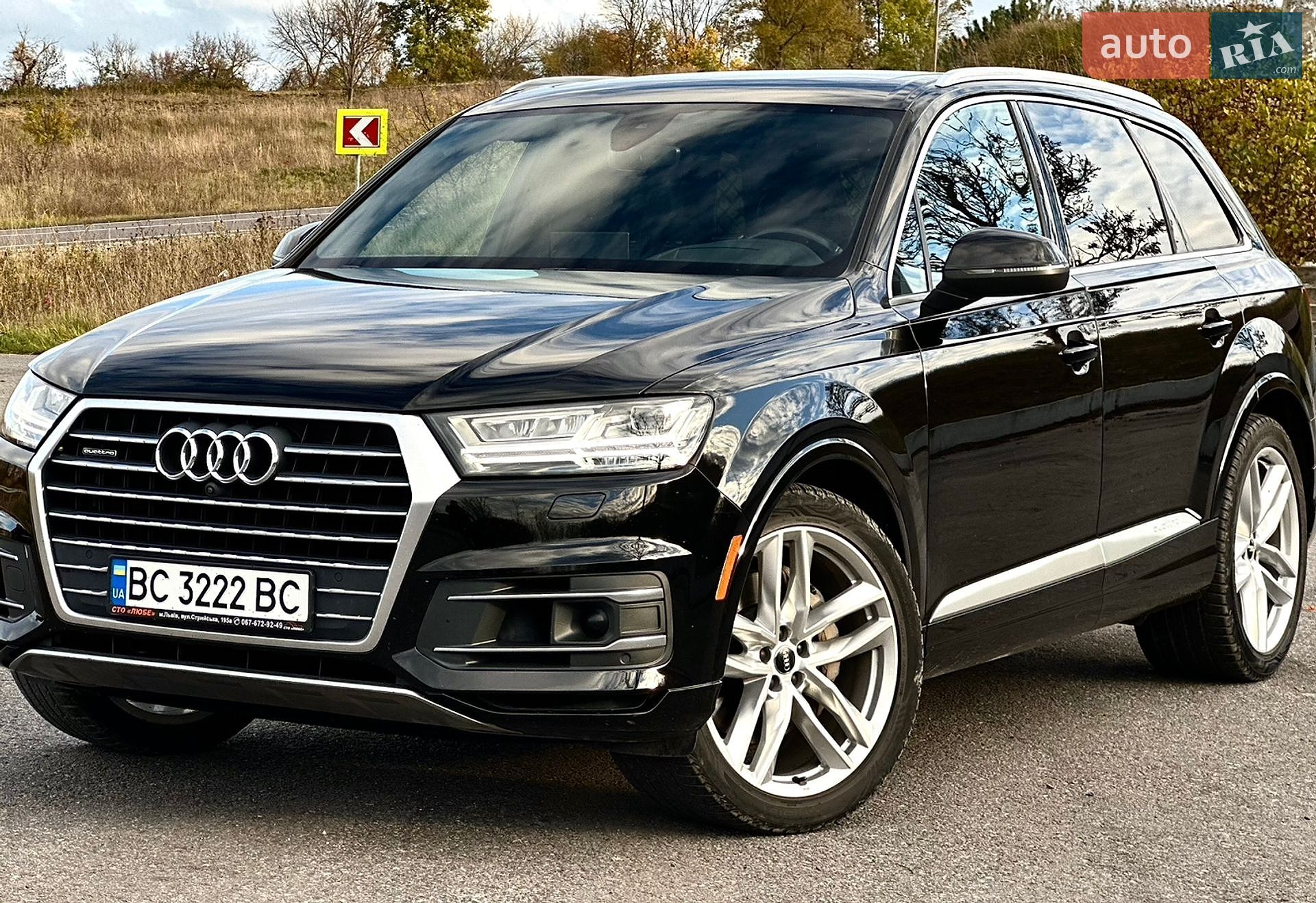 Audi Q7 2017 VIN WA1VABF75HD051706 фото оголошення 3 з 28