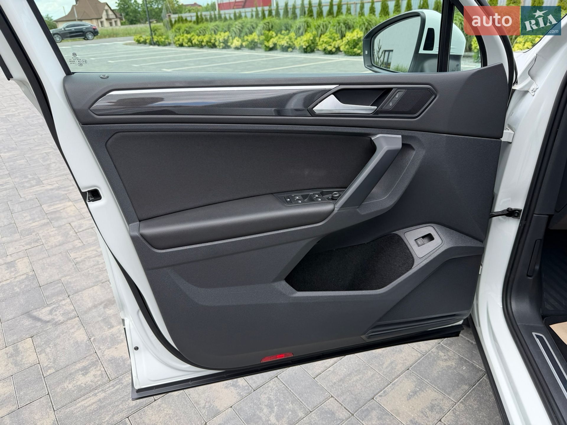 Volkswagen Tiguan 2020 VIN WVGZZZ5NZMW038097 фото оголошення 15 з 44
