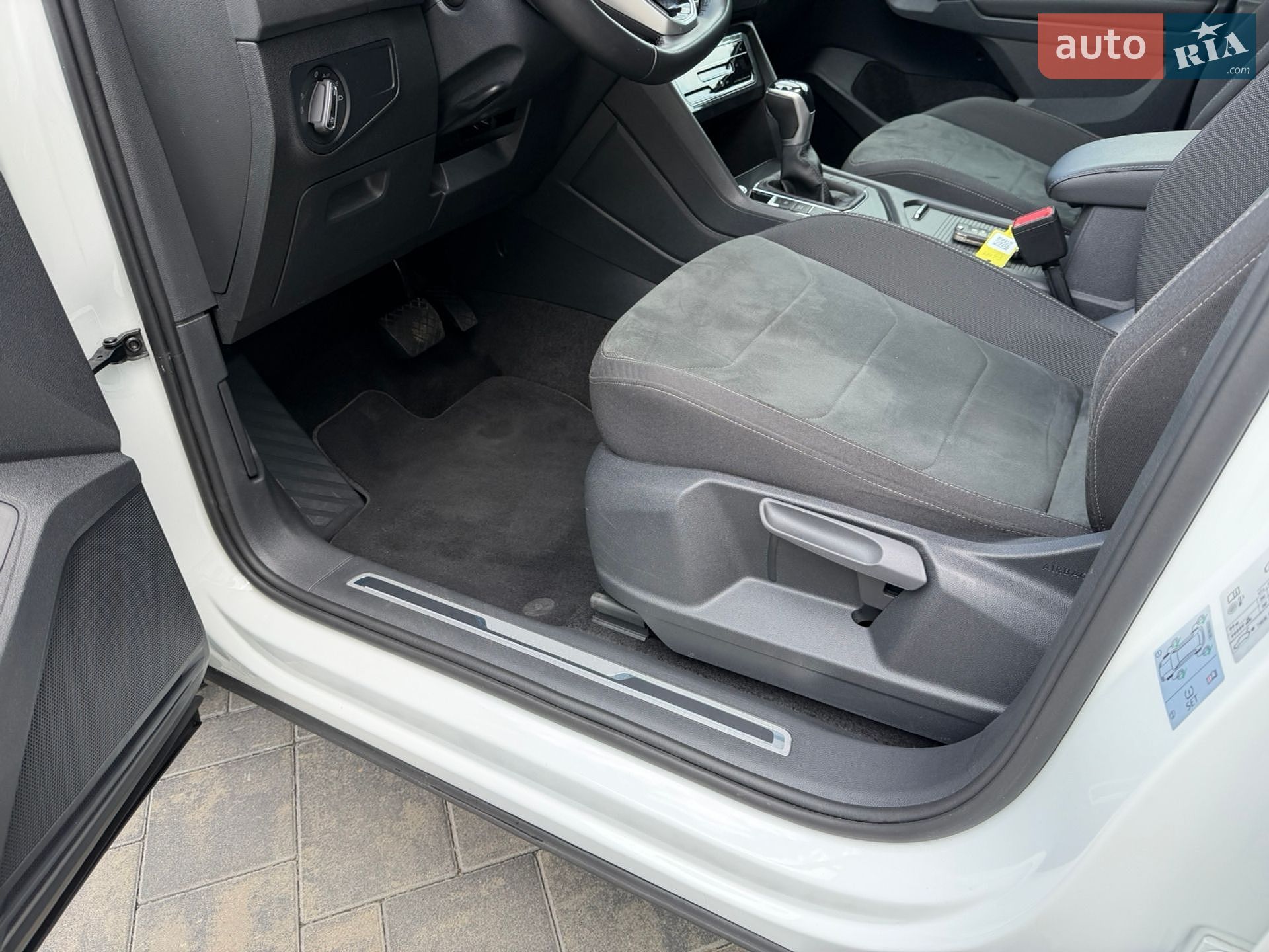 Volkswagen Tiguan 2020 VIN WVGZZZ5NZMW038097 фото оголошення 17 з 44