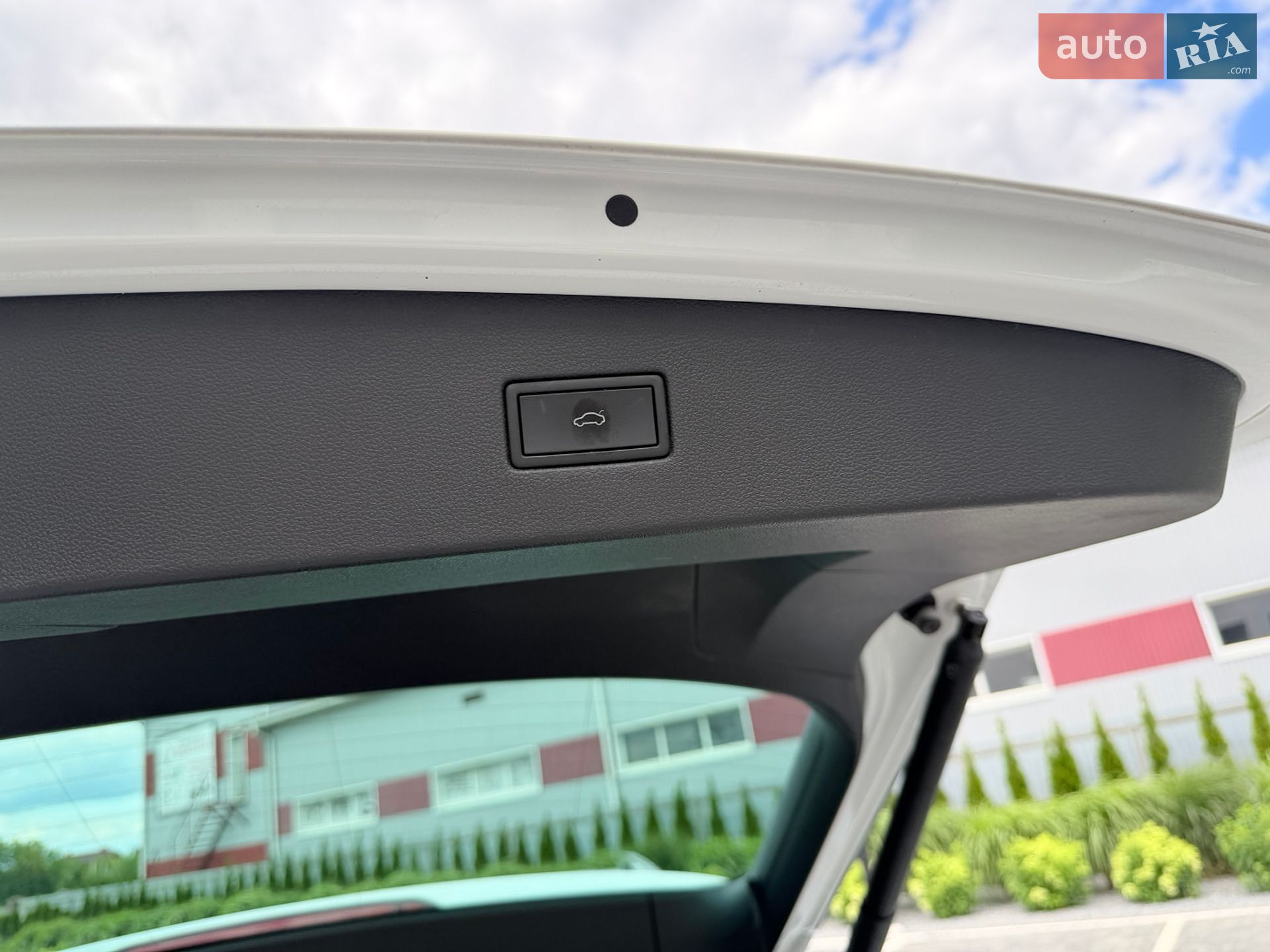 Volkswagen Tiguan 2020 VIN WVGZZZ5NZMW038097 фото оголошення 26 з 44