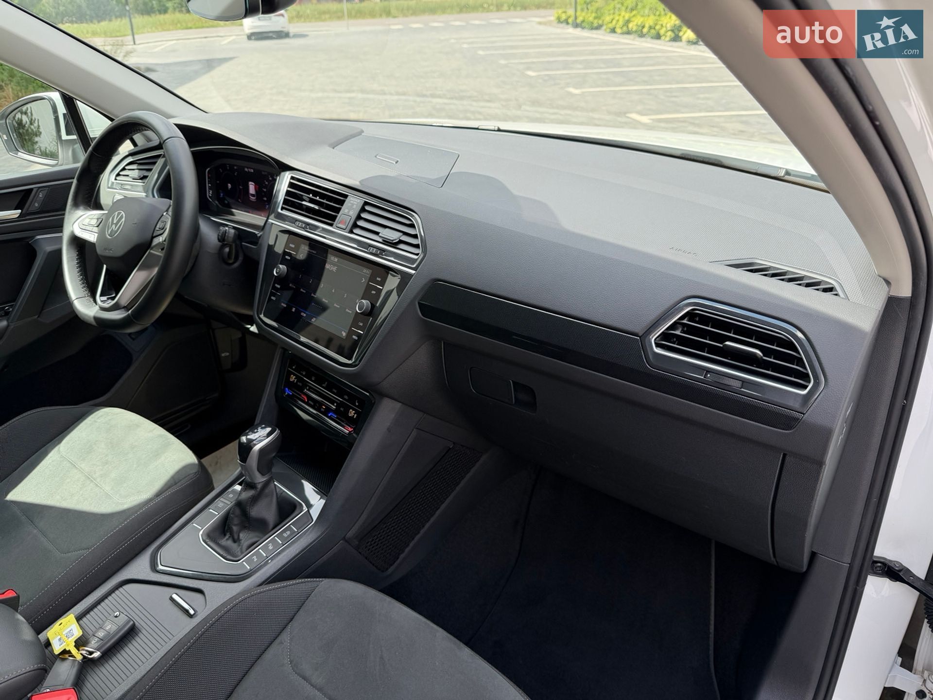 Volkswagen Tiguan 2020 VIN WVGZZZ5NZMW038097 фото оголошення 33 з 44