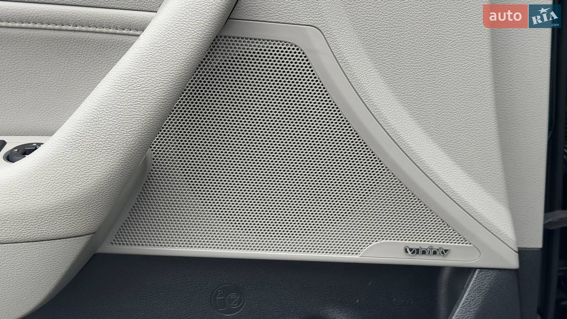 Hyundai Sonata 2015 VIN KMHE54L22GA031679 фото оголошення 25 з 32