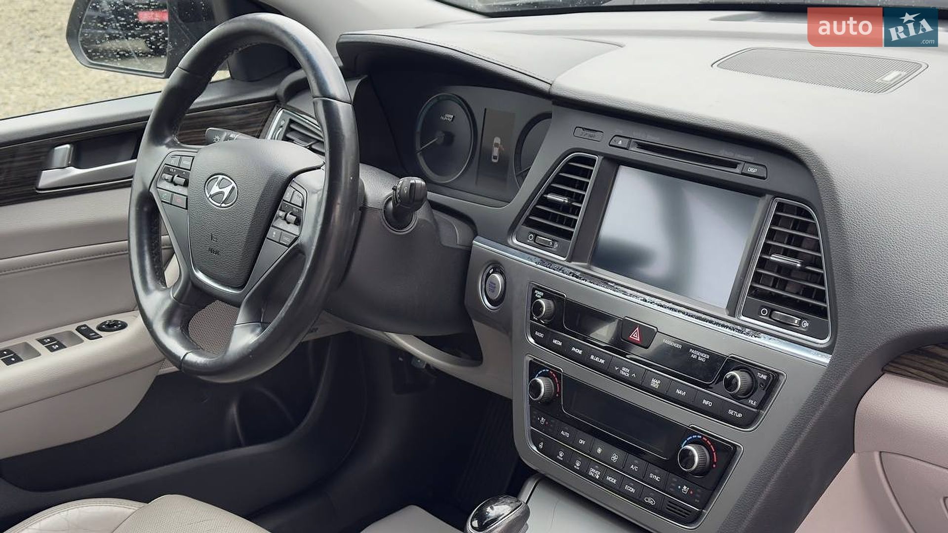 Hyundai Sonata 2015 VIN KMHE54L22GA031679 фото оголошення 18 з 32