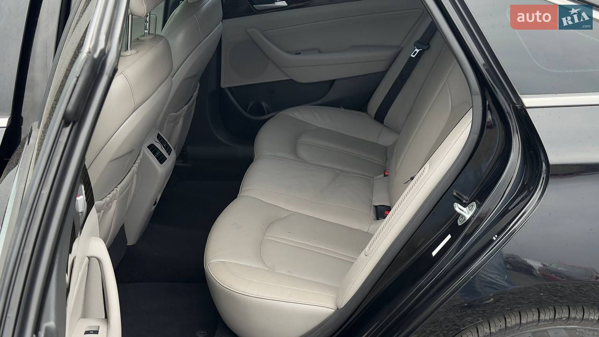 Hyundai Sonata 2015 VIN KMHE54L22GA031679 фото оголошення 13 з 32