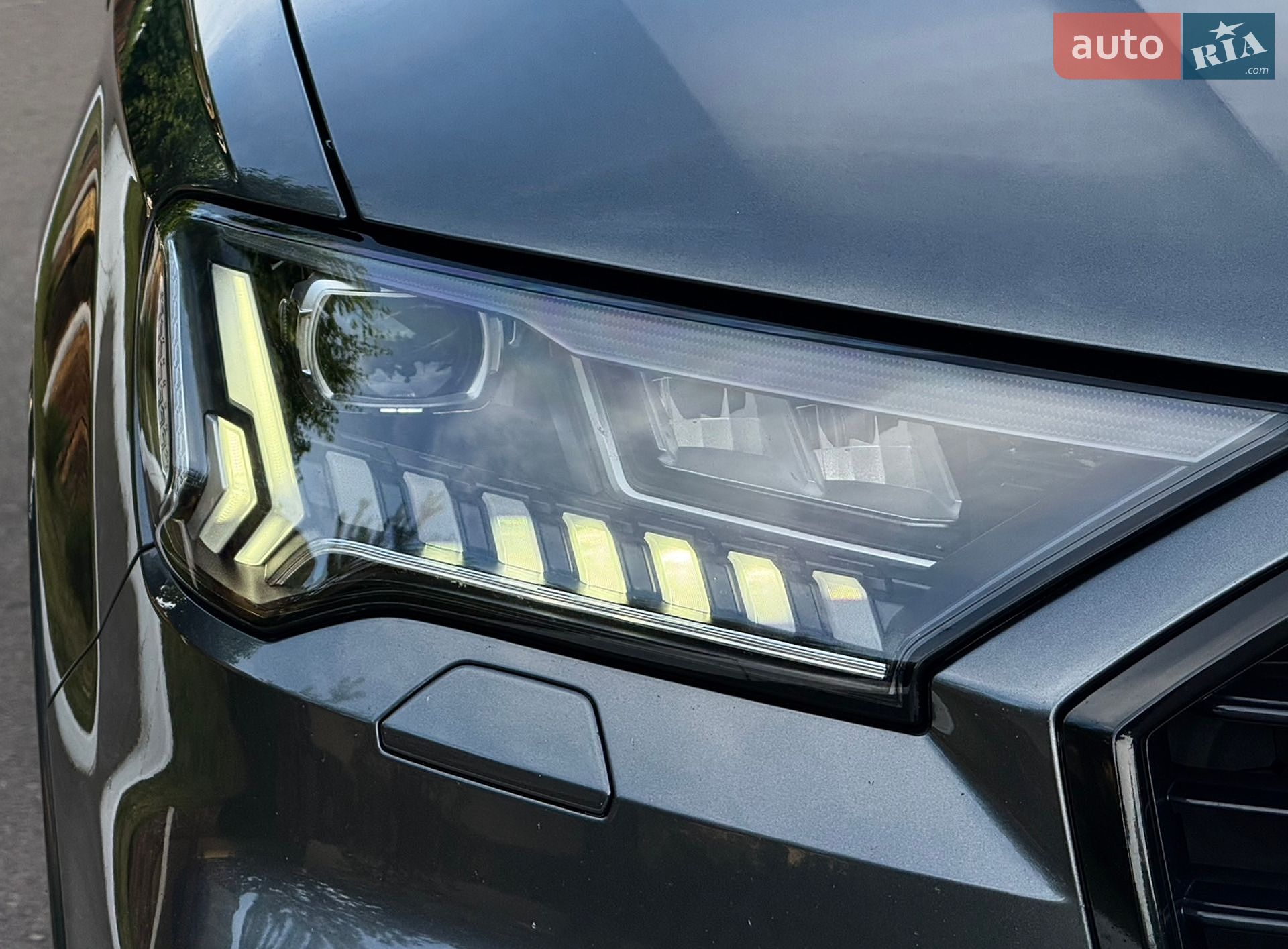 Audi Q7 2020 VIN WAUZZZ4M7LD018973 фото оголошення 4 з 116