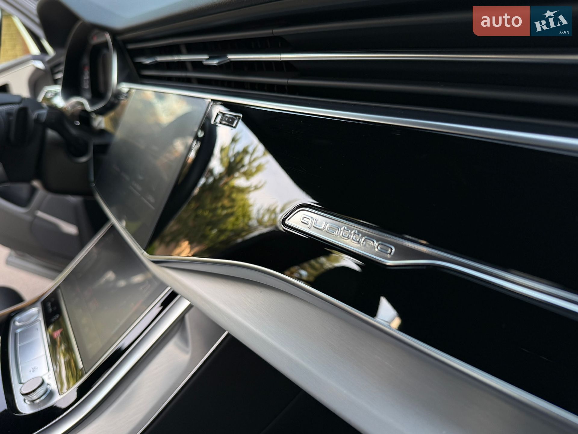 Audi Q7 2020 VIN WAUZZZ4M7LD018973 фото оголошення 73 з 116