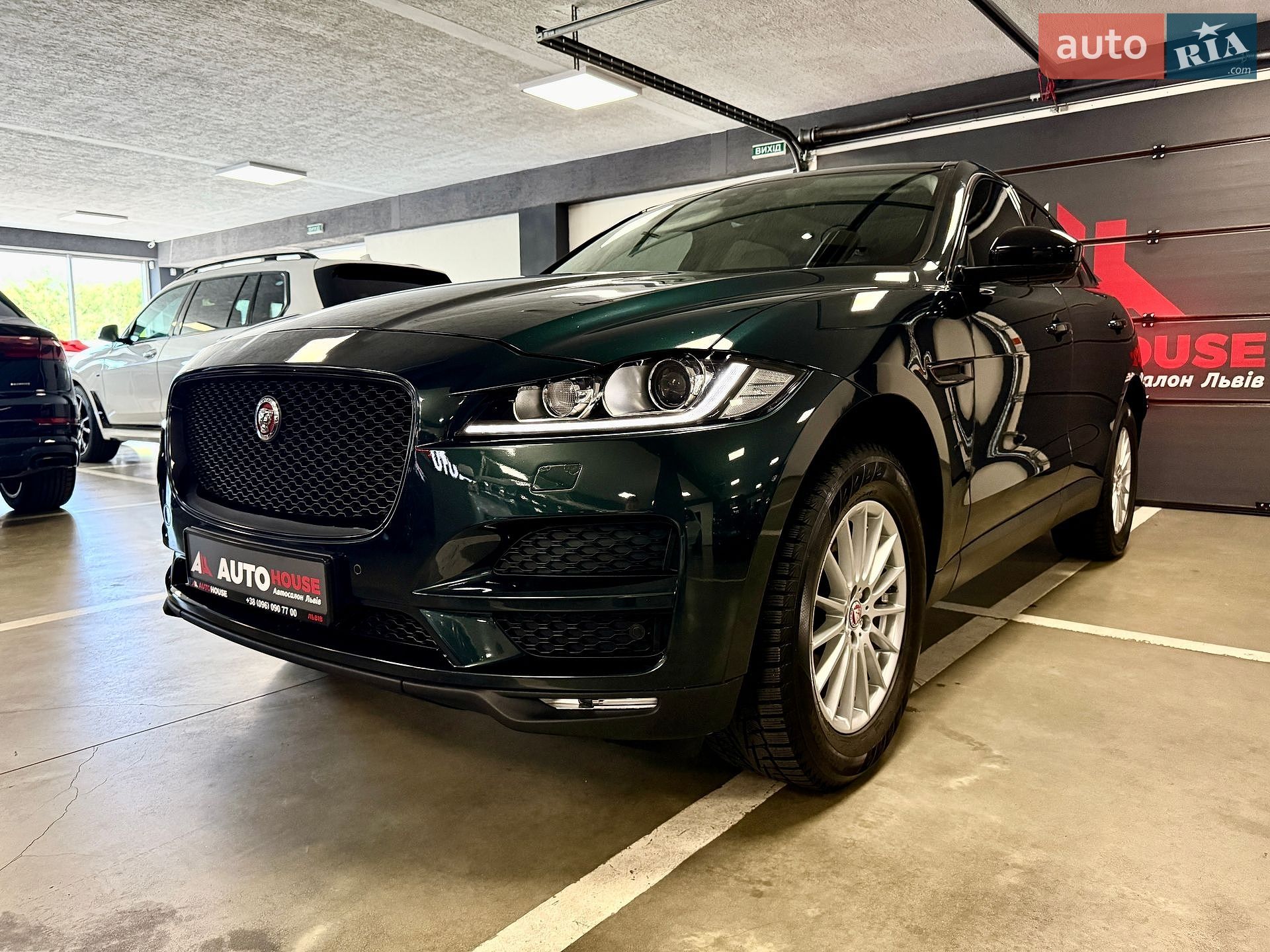 Jaguar F-Pace 2017 VIN SADCA2BNXJA290486 фото оголошення 18 з 81
