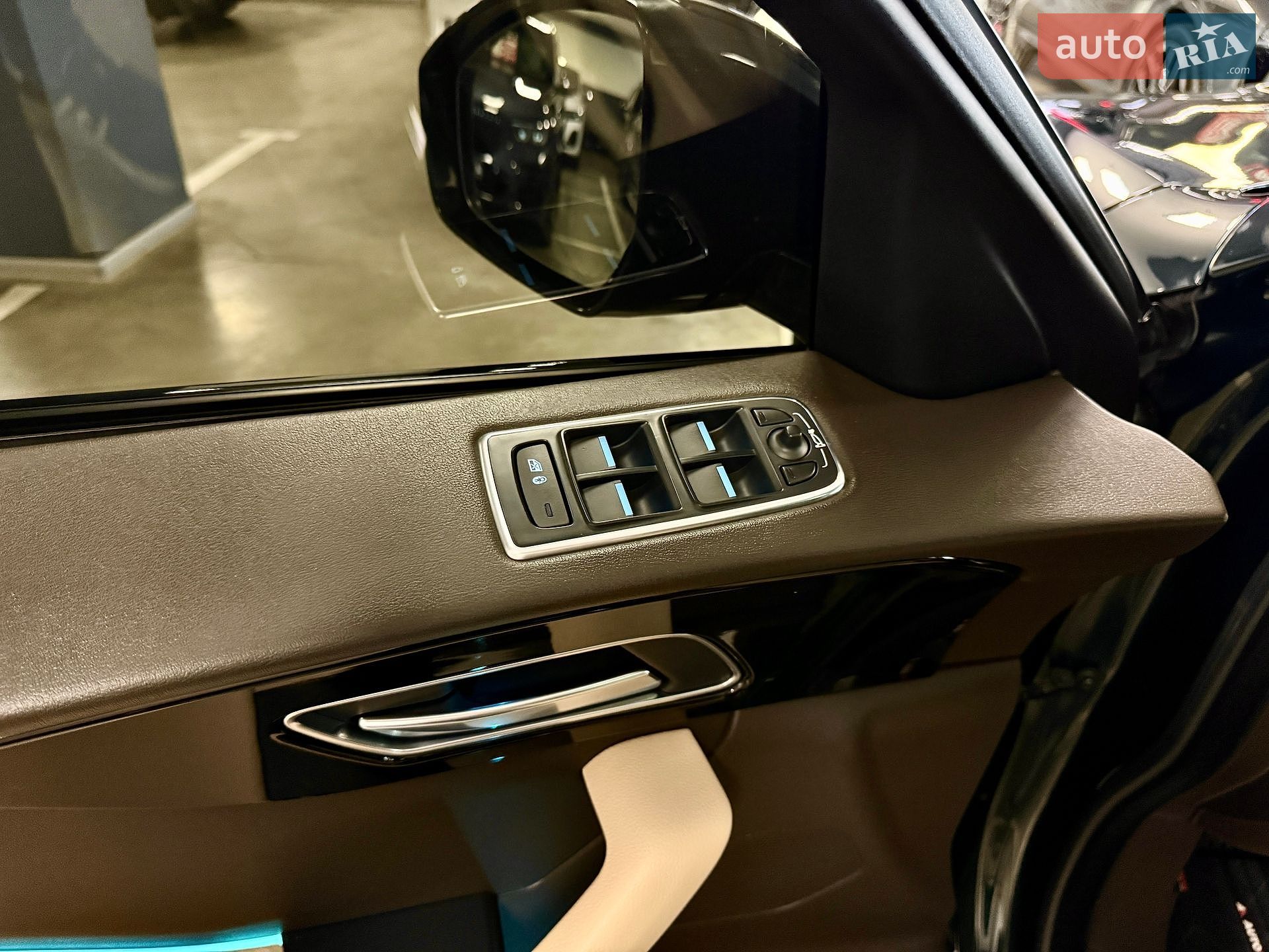 Jaguar F-Pace 2017 VIN SADCA2BNXJA290486 фото оголошення 35 з 81