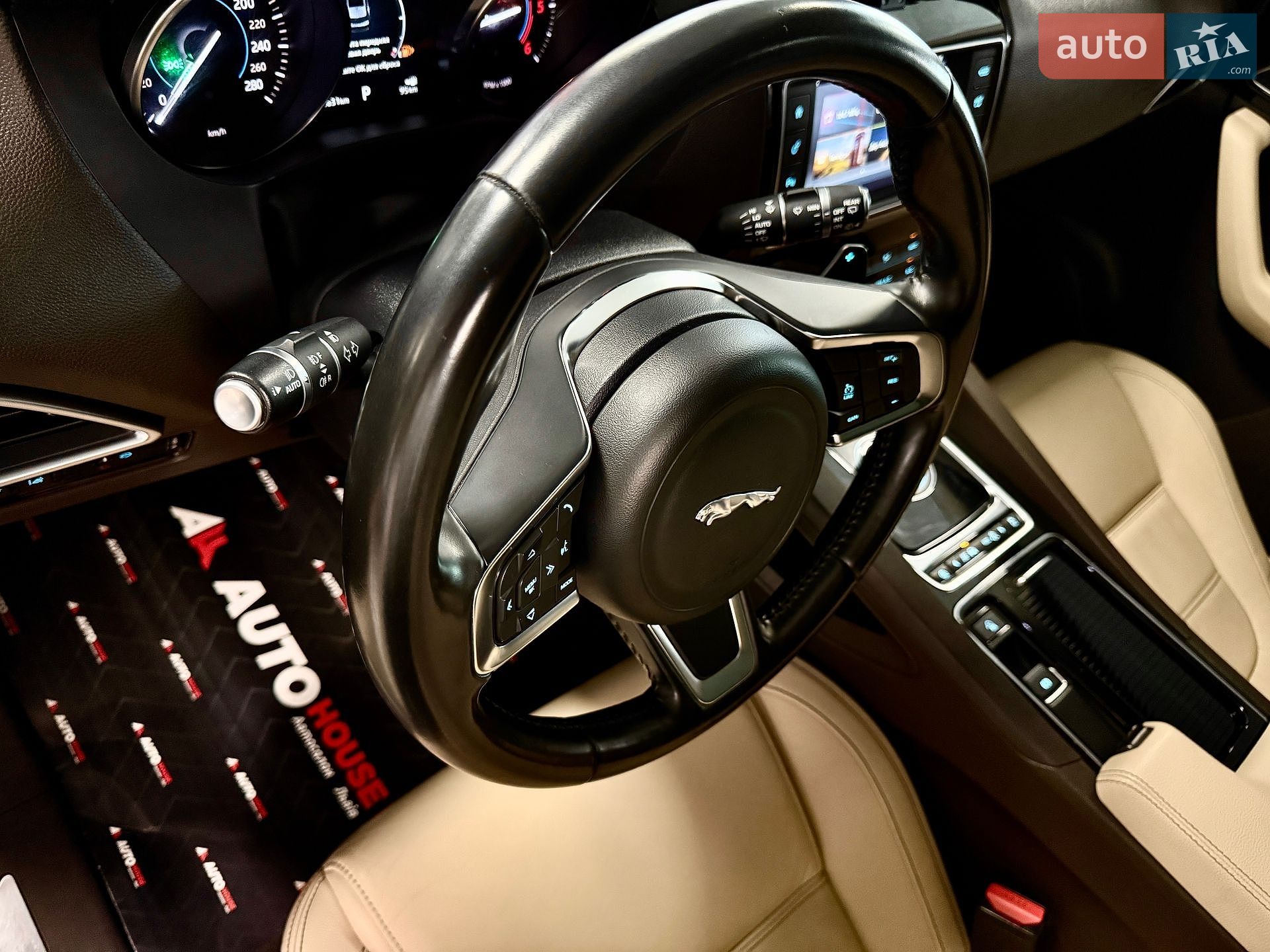 Jaguar F-Pace 2017 VIN SADCA2BNXJA290486 фото оголошення 39 з 81