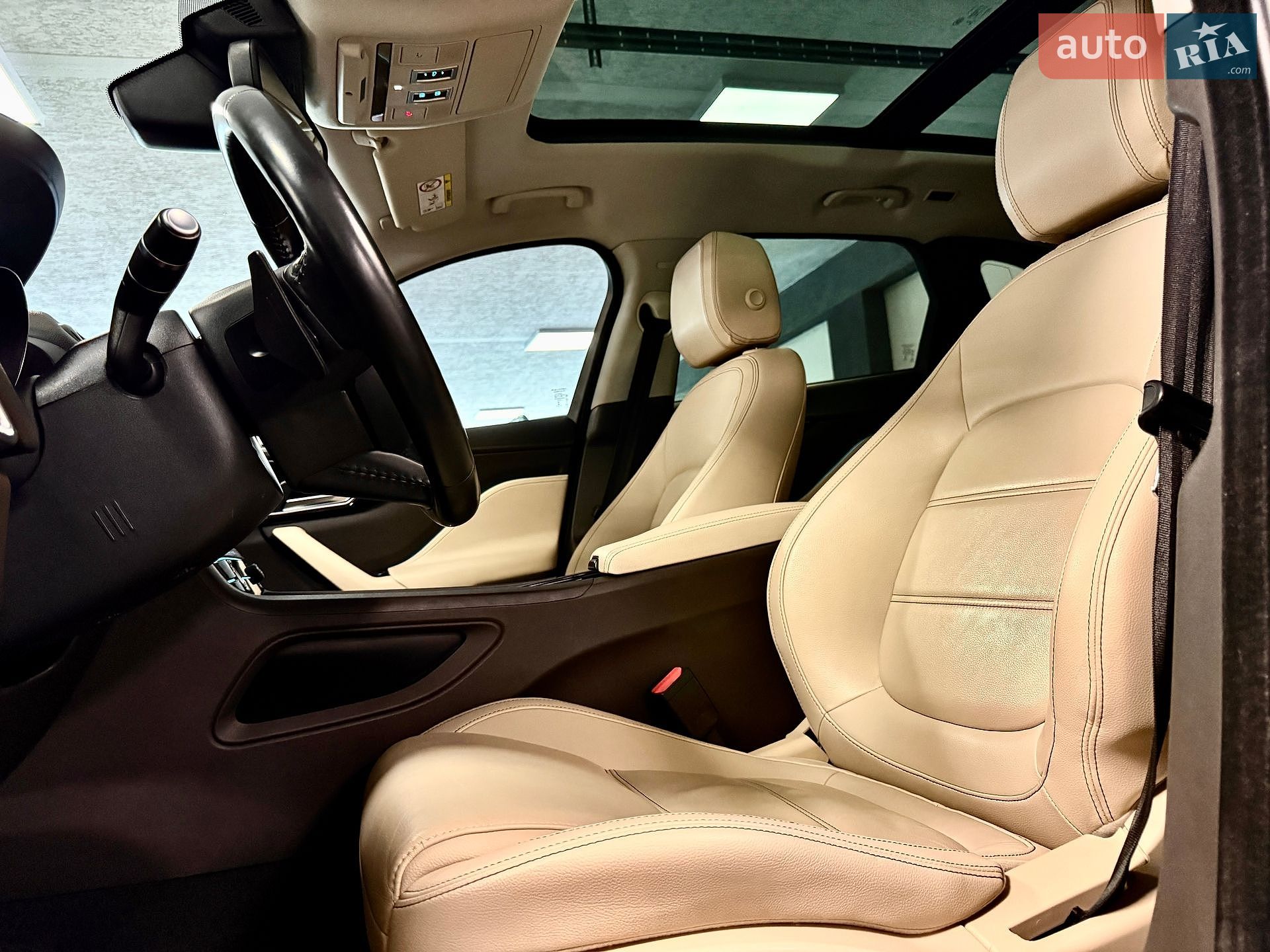Jaguar F-Pace 2017 VIN SADCA2BNXJA290486 фото оголошення 41 з 81