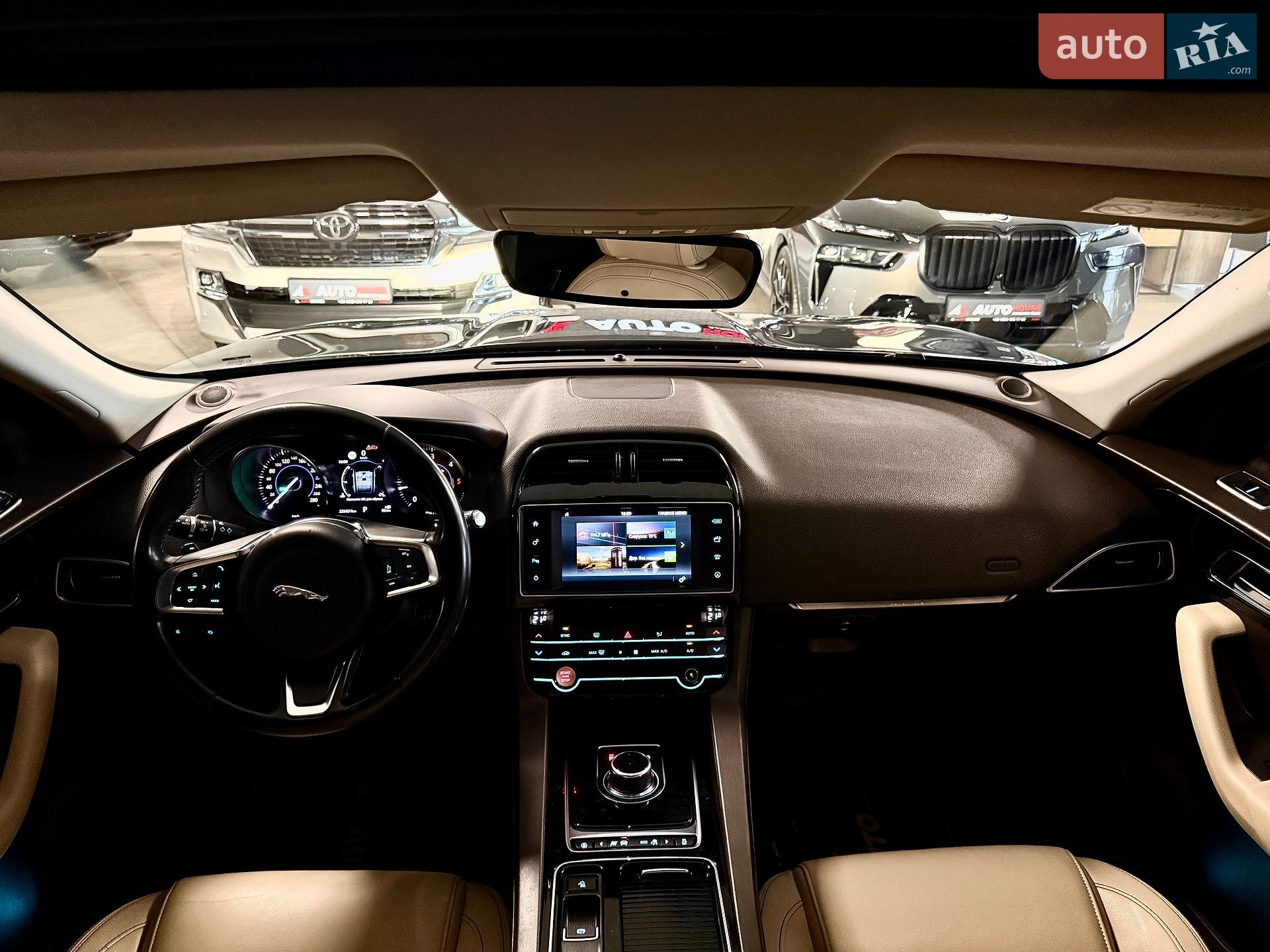 Jaguar F-Pace 2017 VIN SADCA2BNXJA290486 фото оголошення 71 з 81