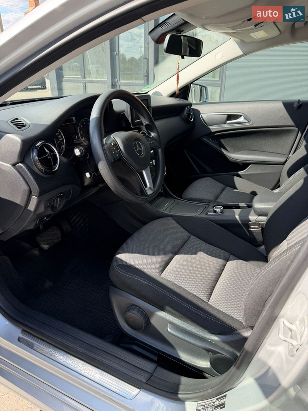 Mercedes-Benz A-Class 2013 VIN WDD1760421J155130 фото оголошення 16 з 21