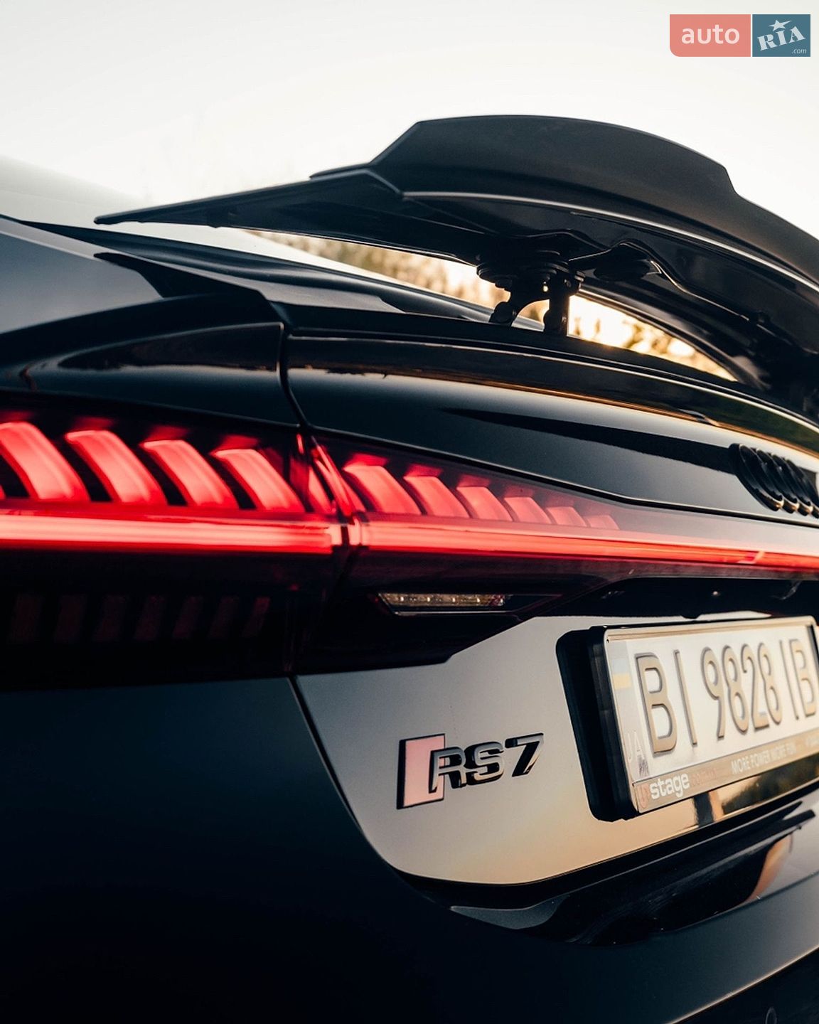 Audi RS7 Sportback 2021 VIN WUAPCBF29NN900323 фото оголошення 8 з 12