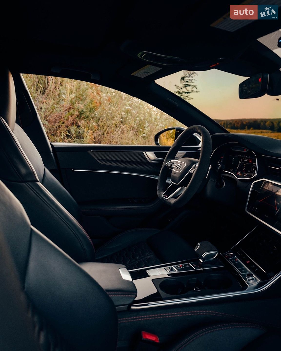 Audi RS7 Sportback 2021 VIN WUAPCBF29NN900323 фото оголошення 10 з 12