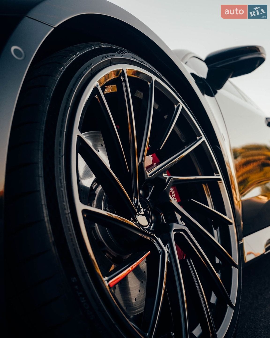 Audi RS7 Sportback 2021 VIN WUAPCBF29NN900323 фото оголошення 9 з 12