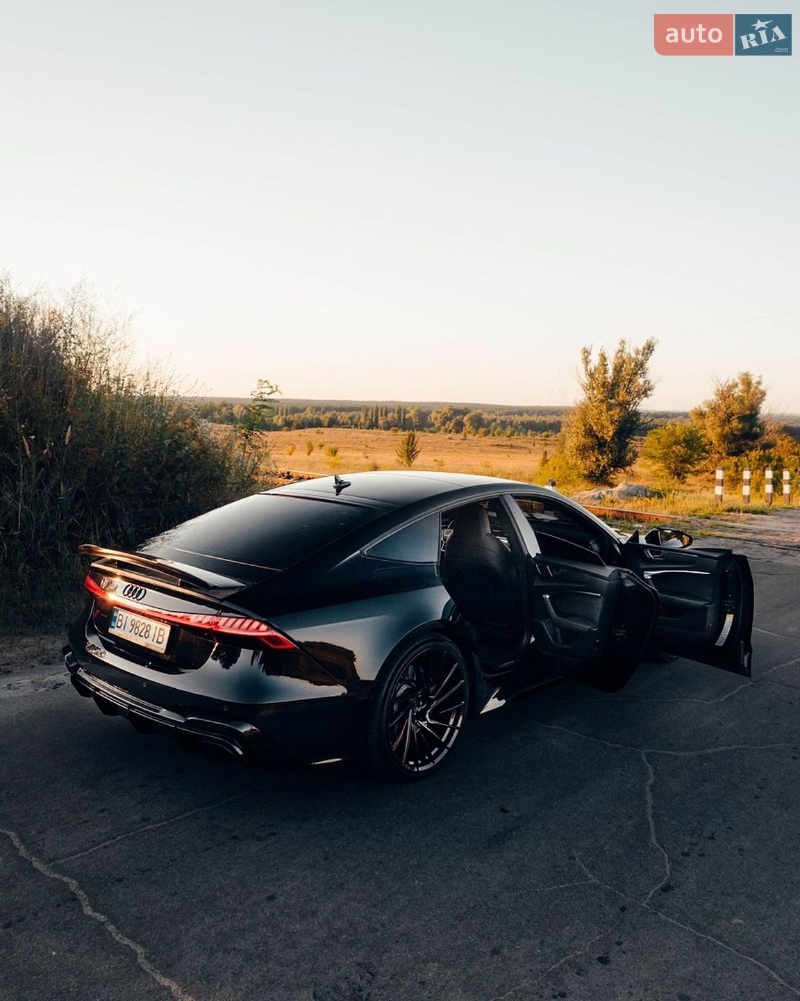 Audi RS7 Sportback 2021 VIN WUAPCBF29NN900323 фото оголошення 11 з 12