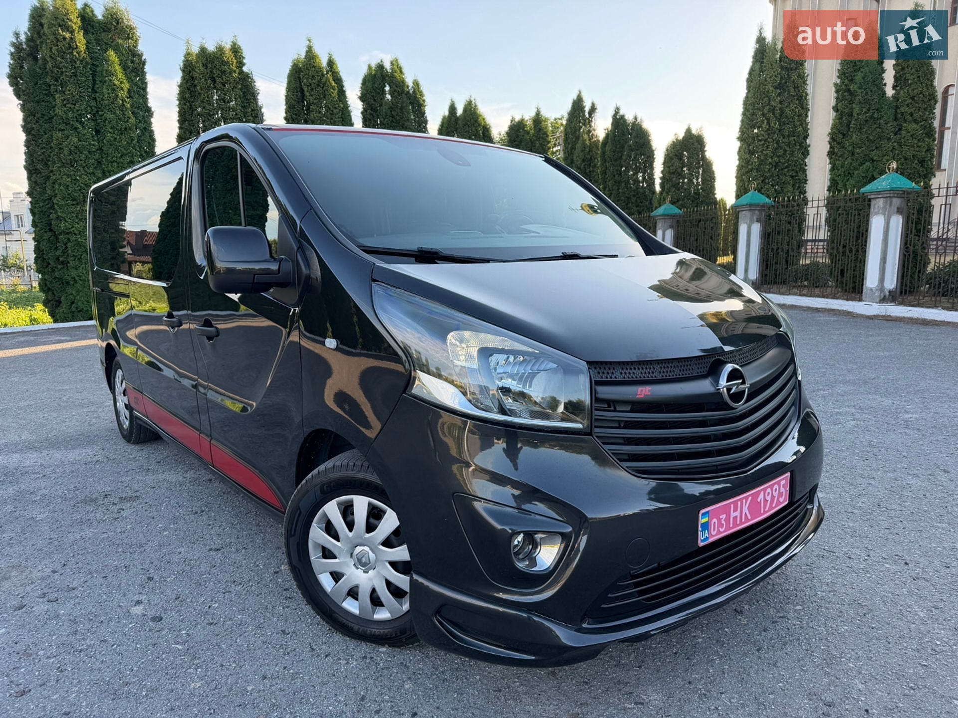 Opel Vivaro 2019 VIN W0VF7E604KV630187 фото оголошення 13 з 107