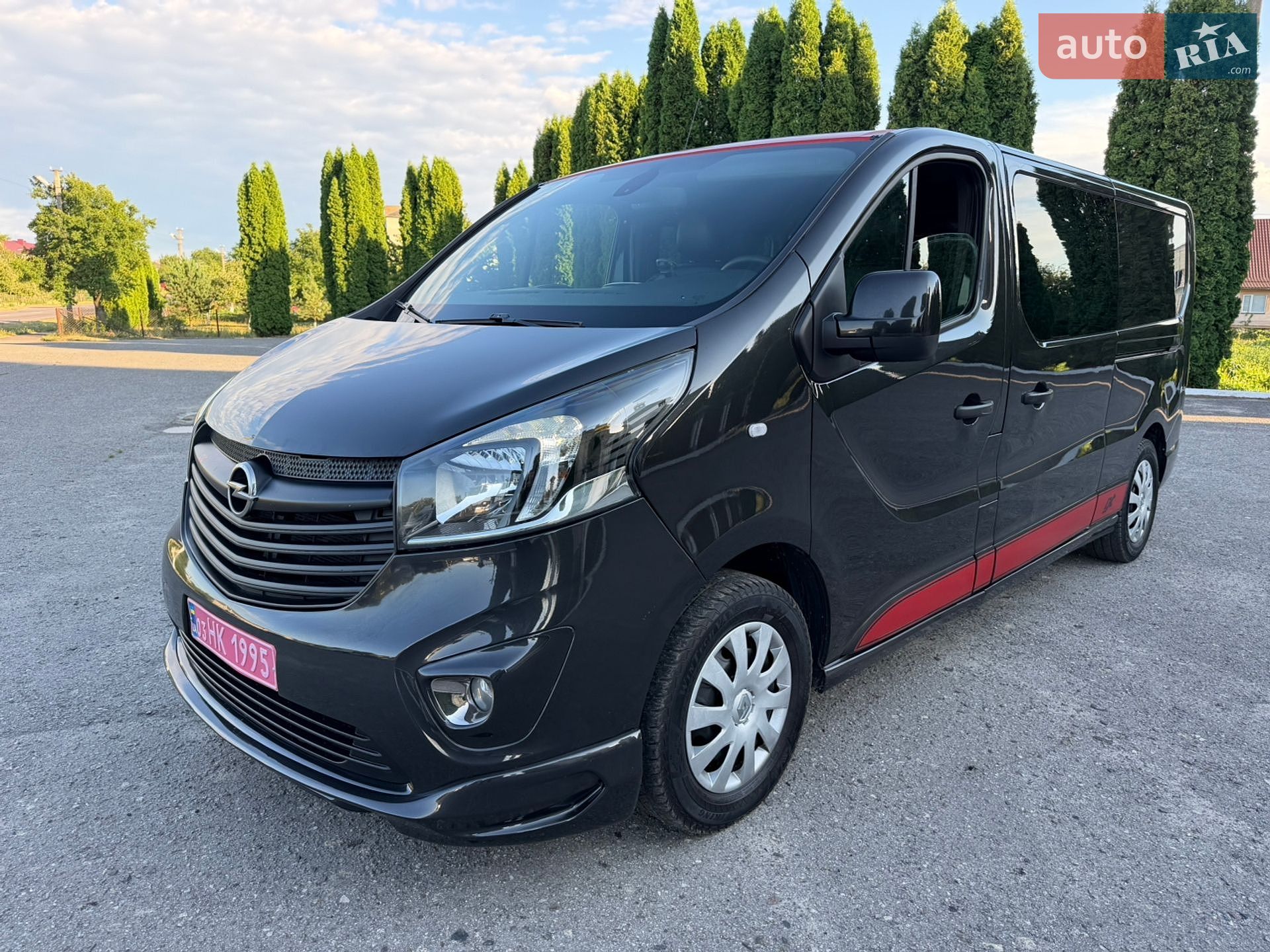 Opel Vivaro 2019 VIN W0VF7E604KV630187 фото оголошення 19 з 107