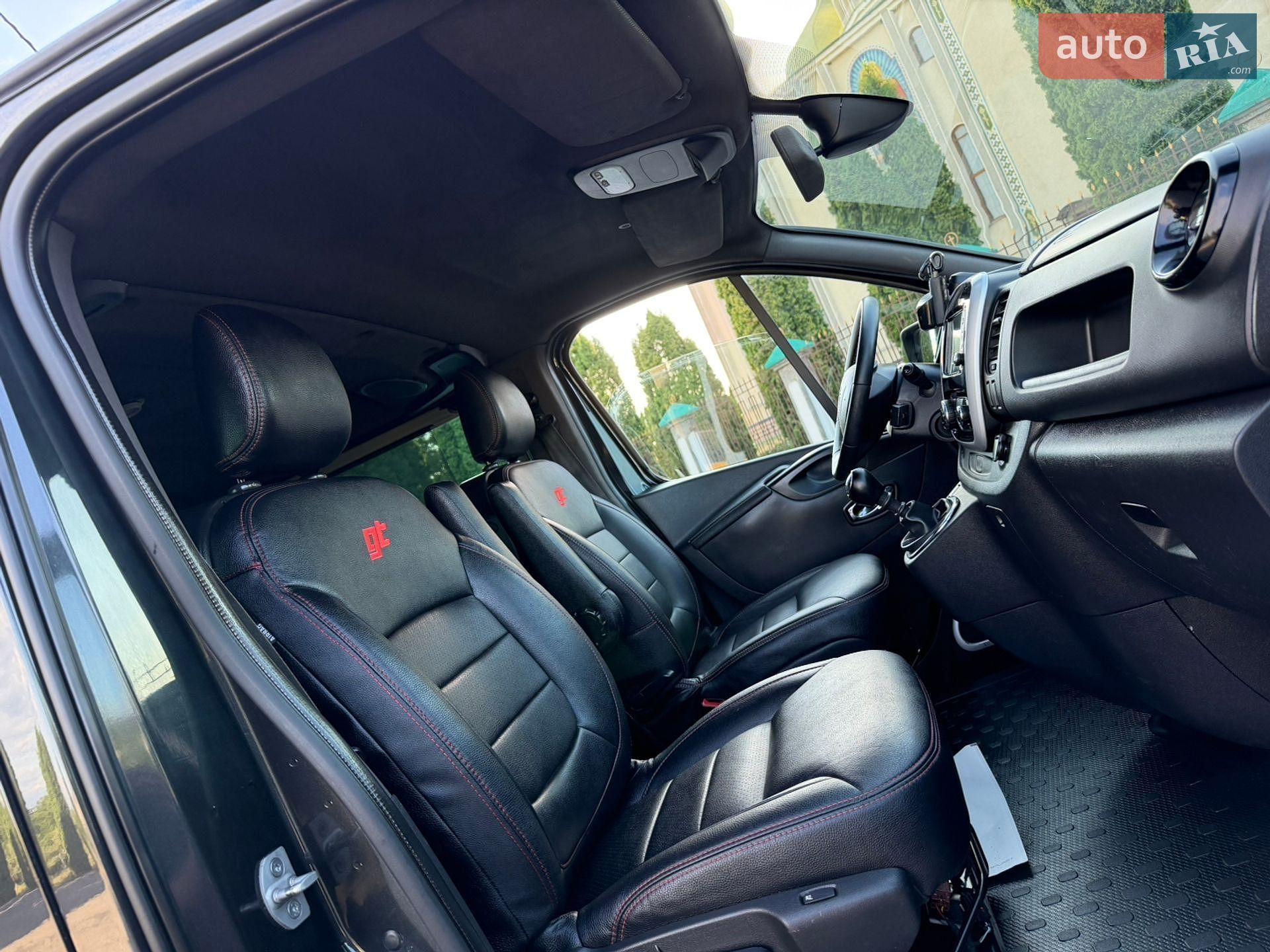 Opel Vivaro 2019 VIN W0VF7E604KV630187 фото оголошення 4 з 107