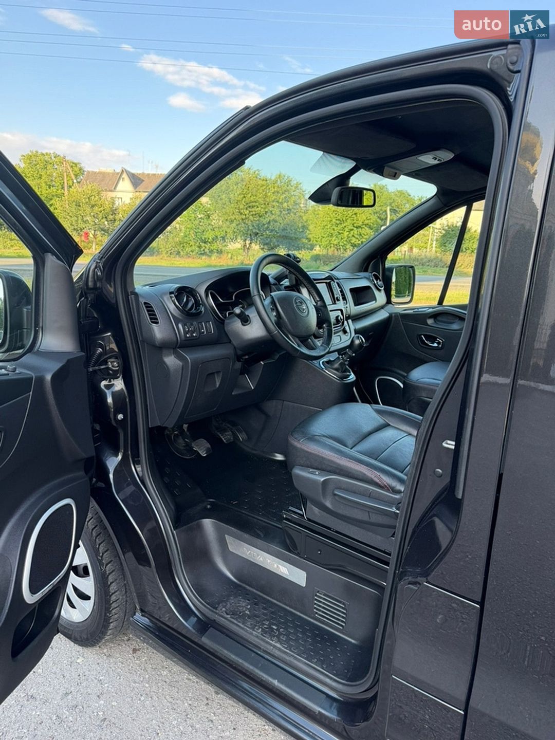 Opel Vivaro 2019 VIN W0VF7E604KV630187 фото оголошення 97 з 107