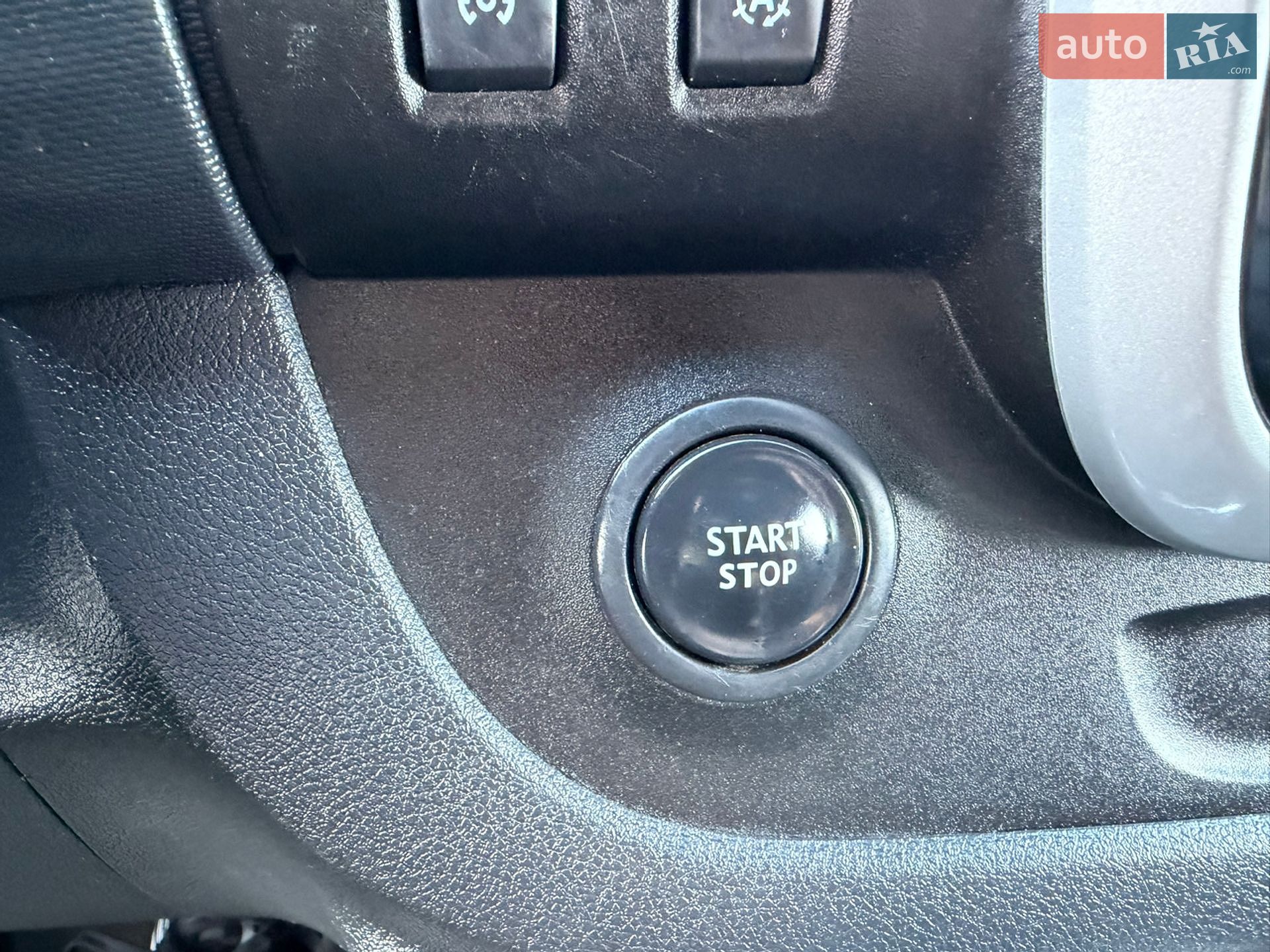 Opel Vivaro 2019 VIN W0VF7E604KV630187 фото оголошення 102 з 107