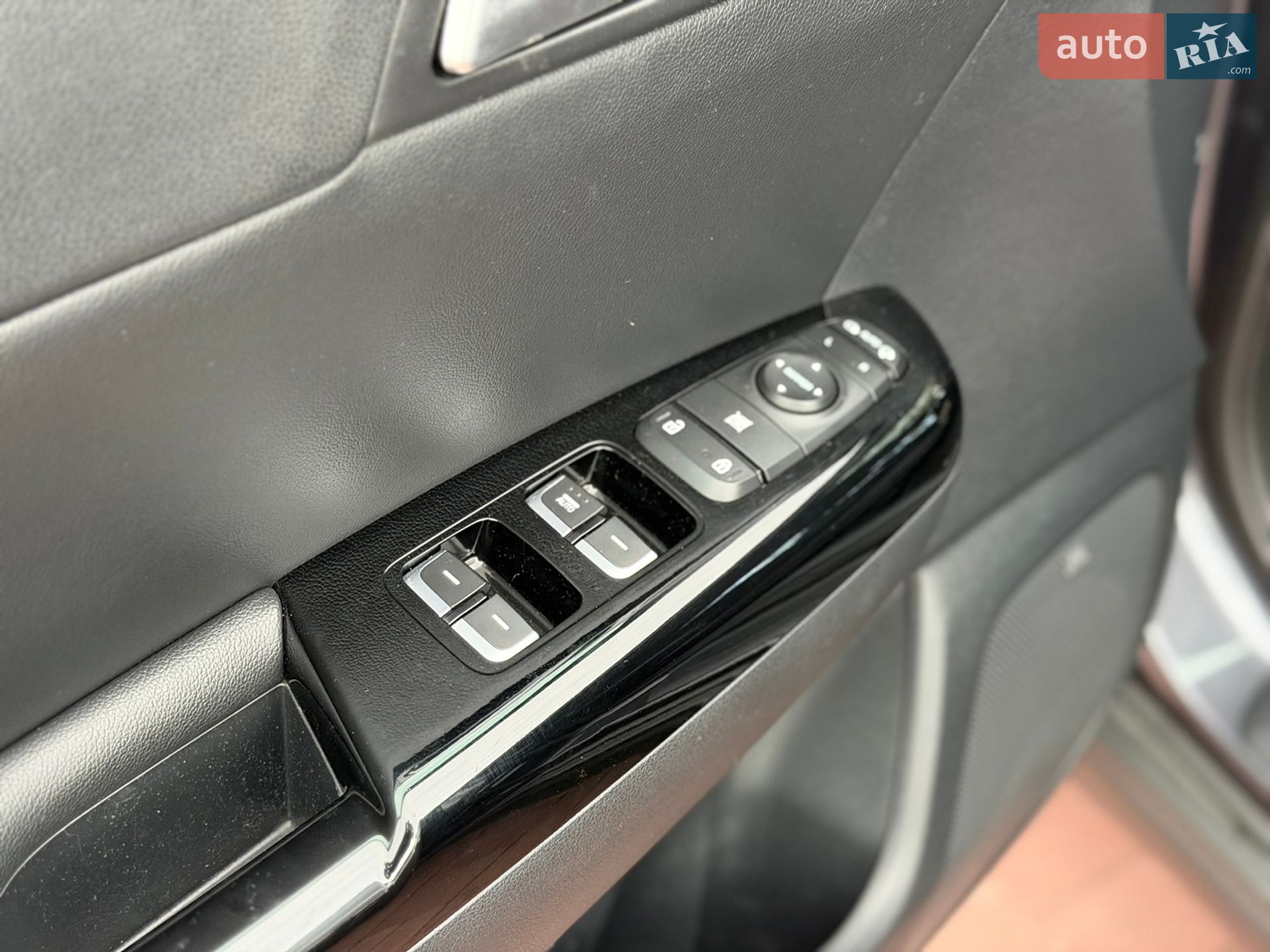 Kia Sportage 2016 VIN U5YPH813DGL072684 фото оголошення 17 з 84