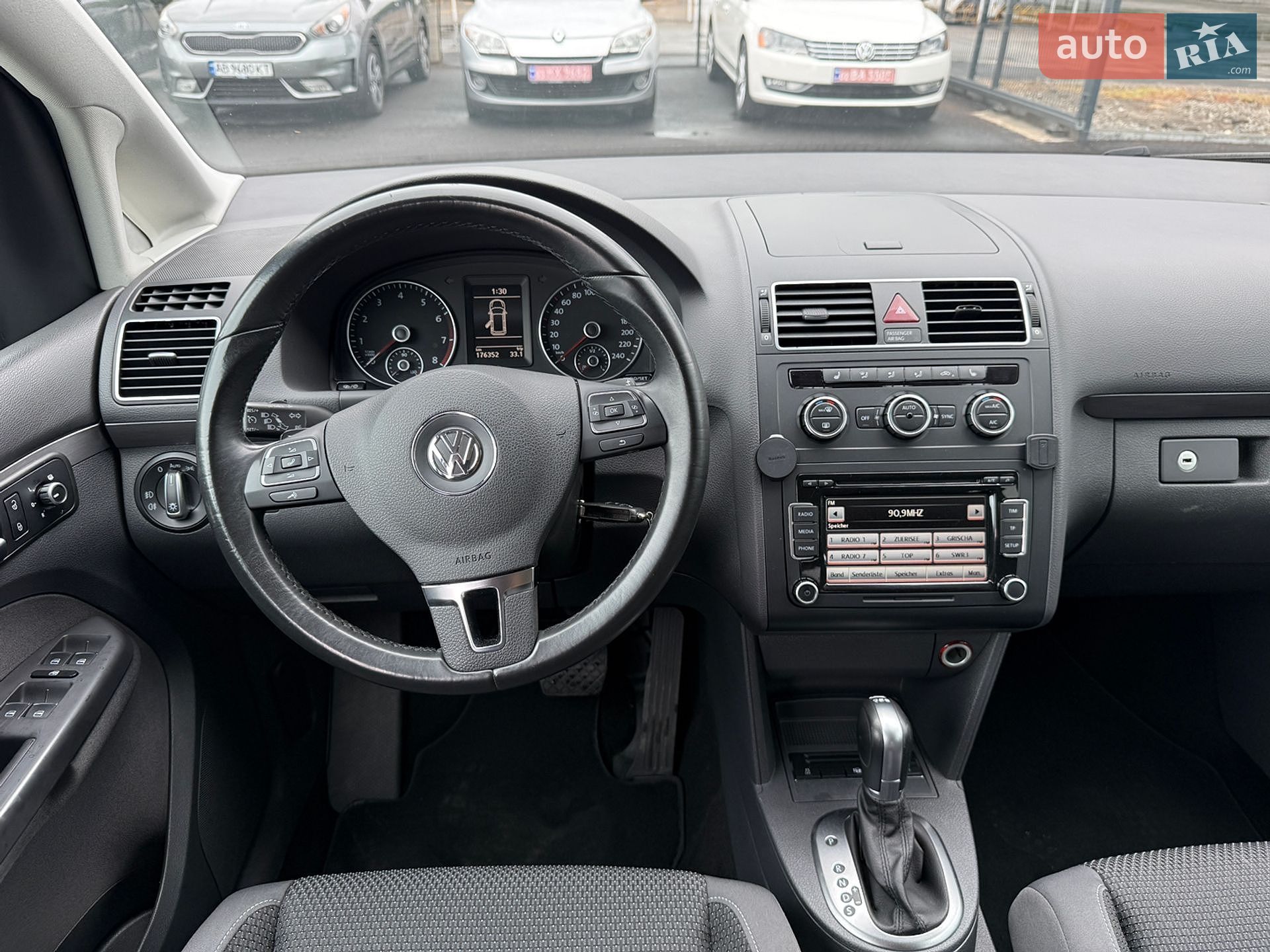 Volkswagen Touran 2015 VIN WVGZZZ1TZFW051057 фото оголошення 10 з 24