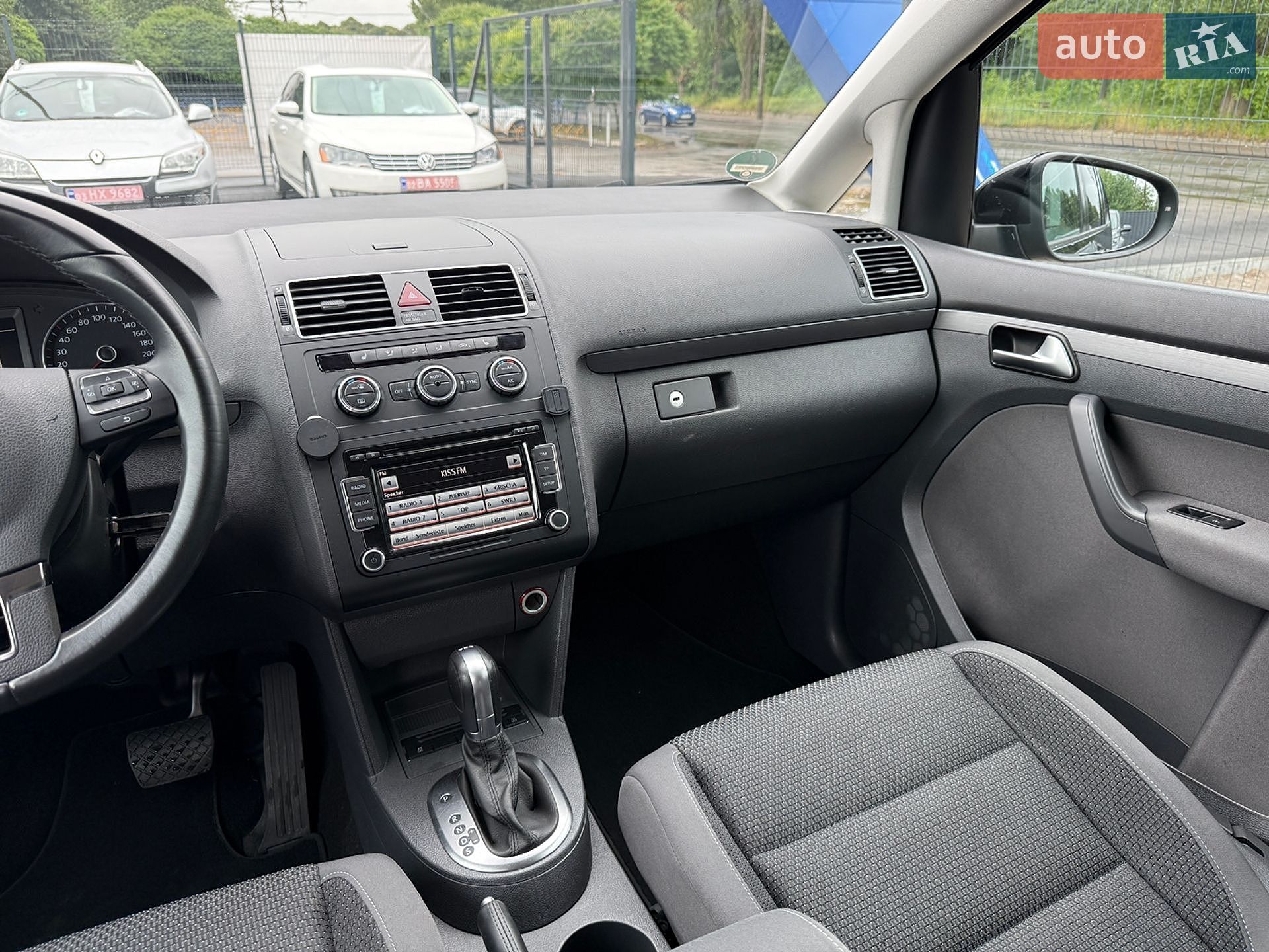 Volkswagen Touran 2015 VIN WVGZZZ1TZFW051057 фото оголошення 9 з 24