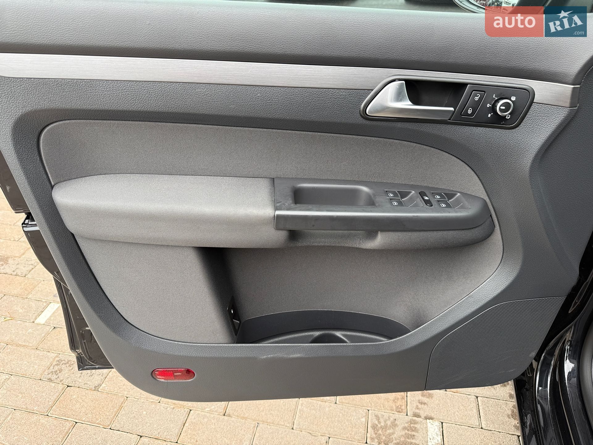 Volkswagen Touran 2015 VIN WVGZZZ1TZFW051057 фото оголошення 17 з 24