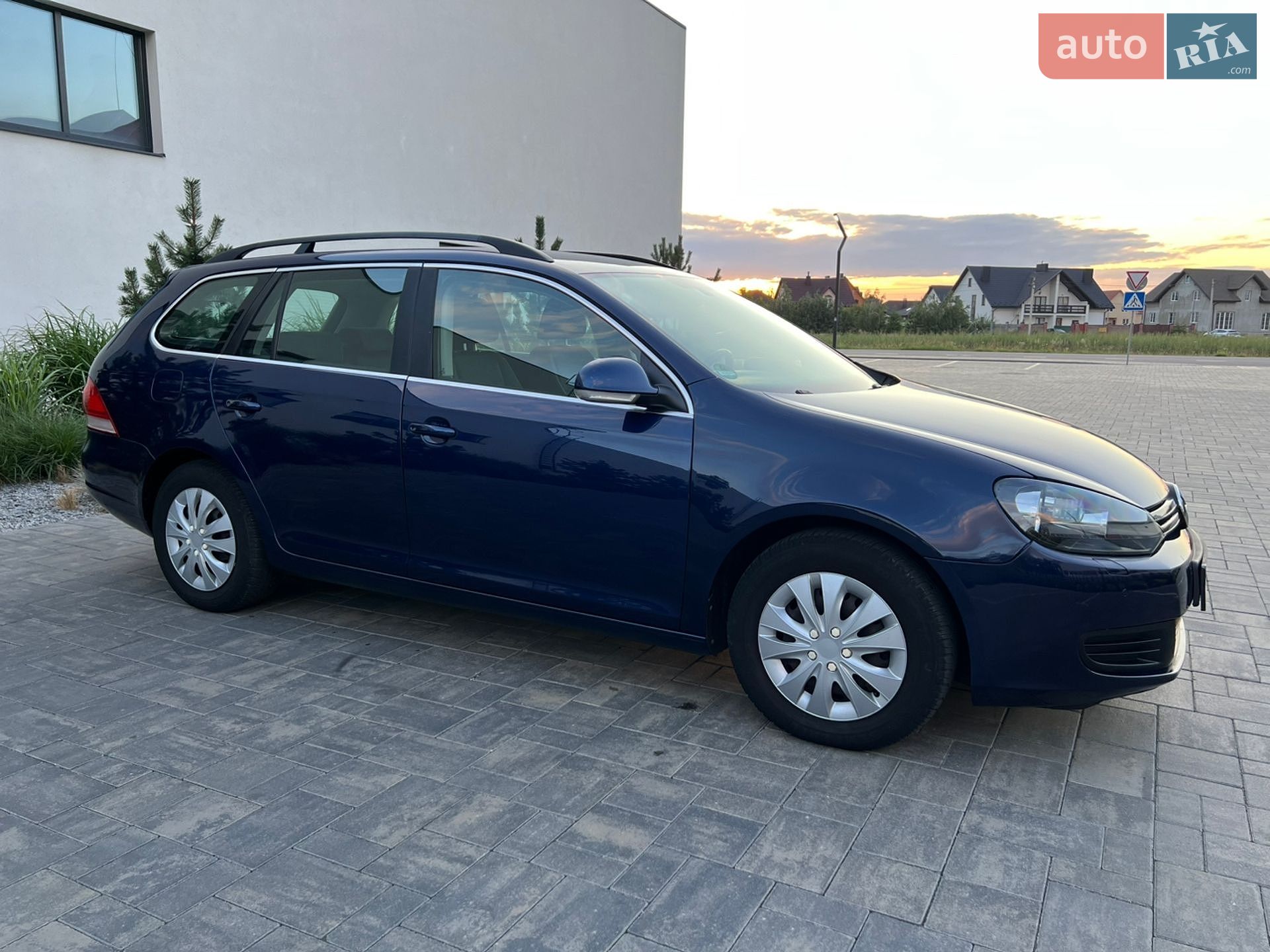 Volkswagen Golf 2010 VIN WVWZZZ1KZAM669785 фото оголошення 25 з 85