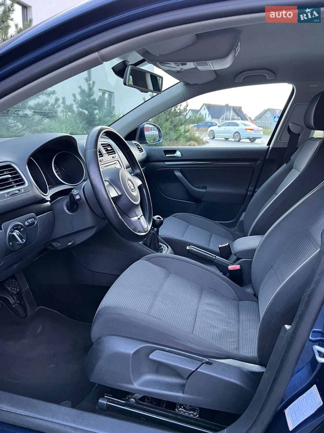 Volkswagen Golf 2010 VIN WVWZZZ1KZAM669785 фото оголошення 46 з 85