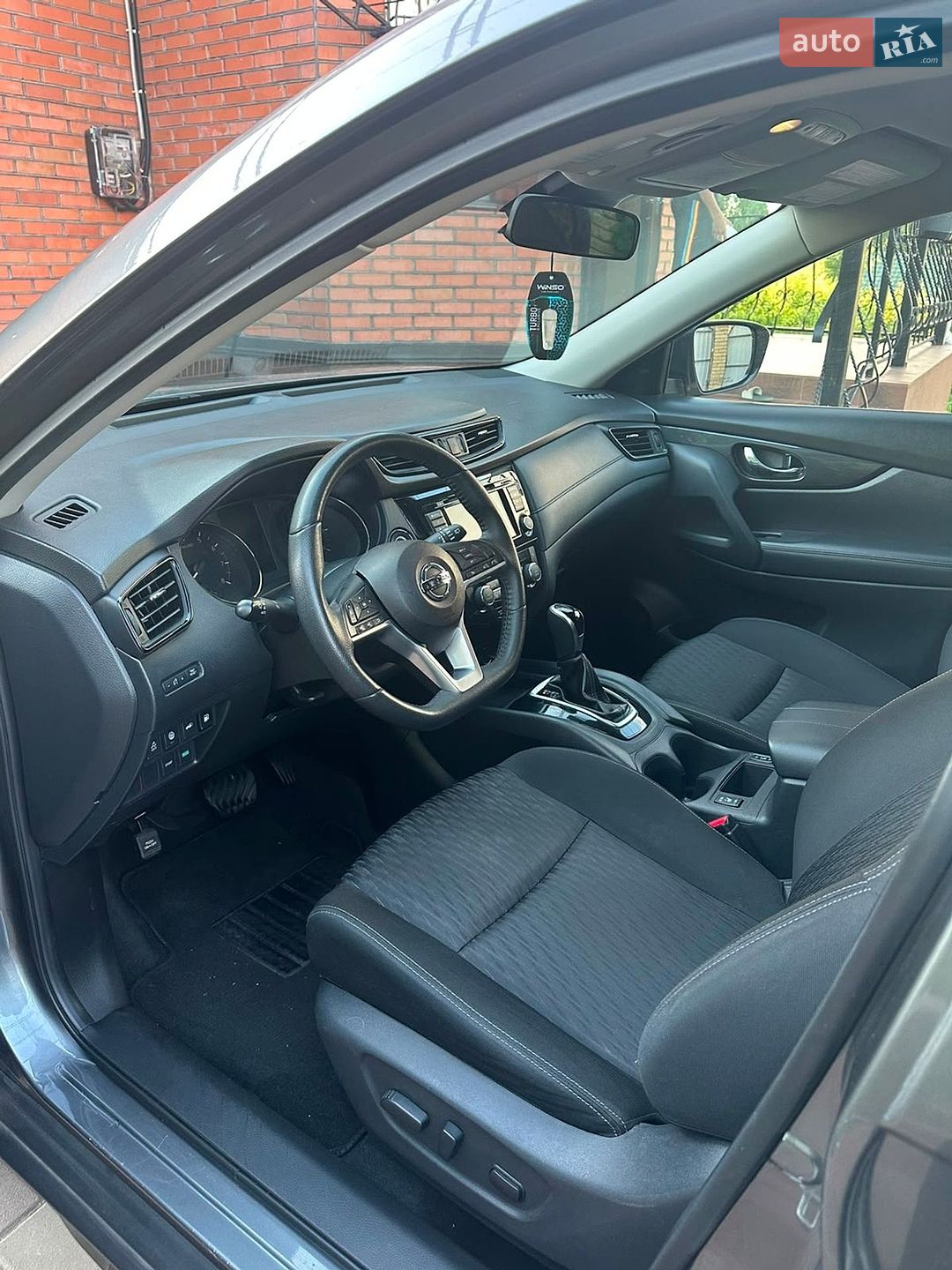 Nissan Rogue 2019 VIN KNMAT2MT5LP527703 фото оголошення 4 з 19